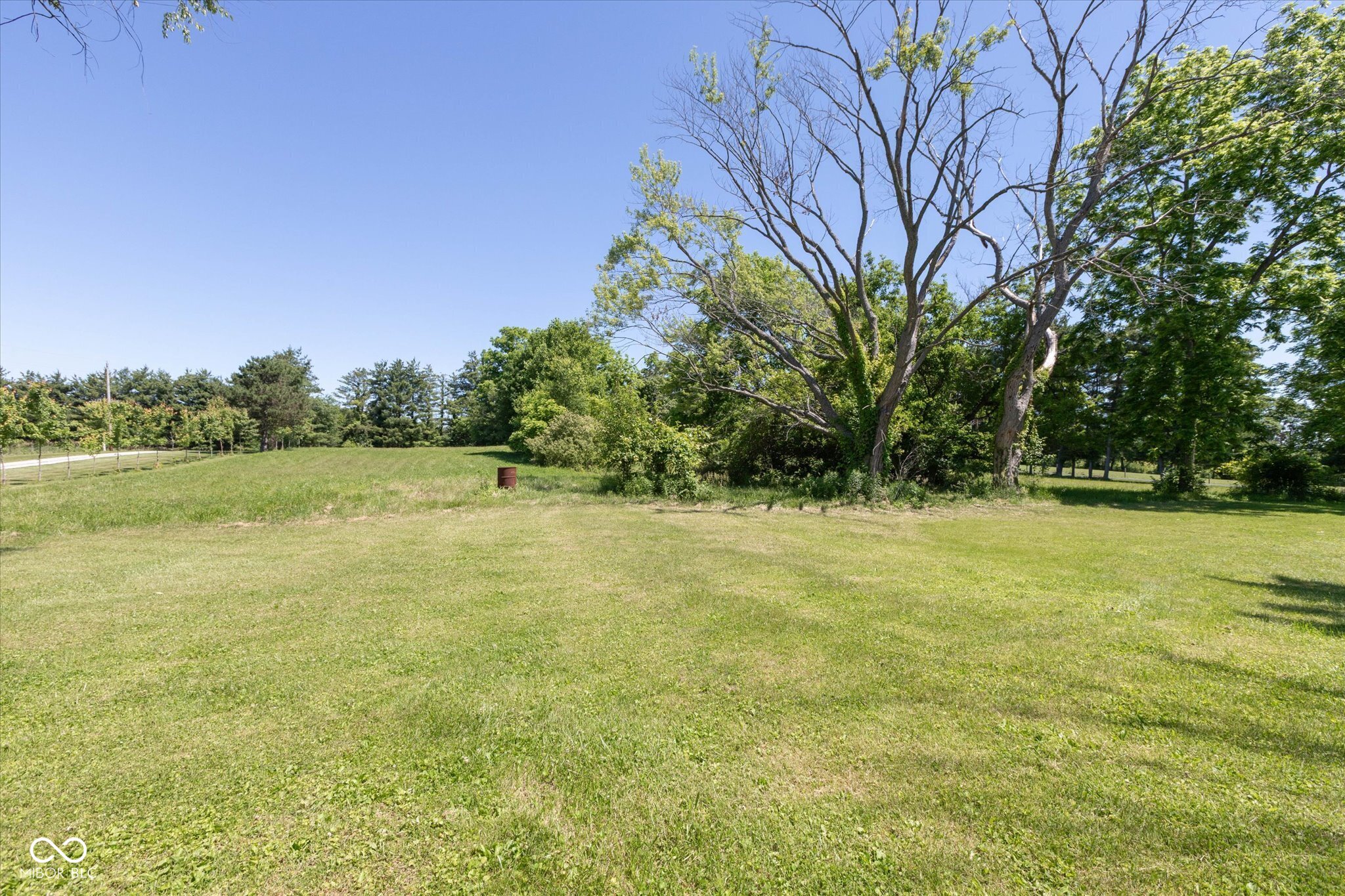 6862 Travis Road
