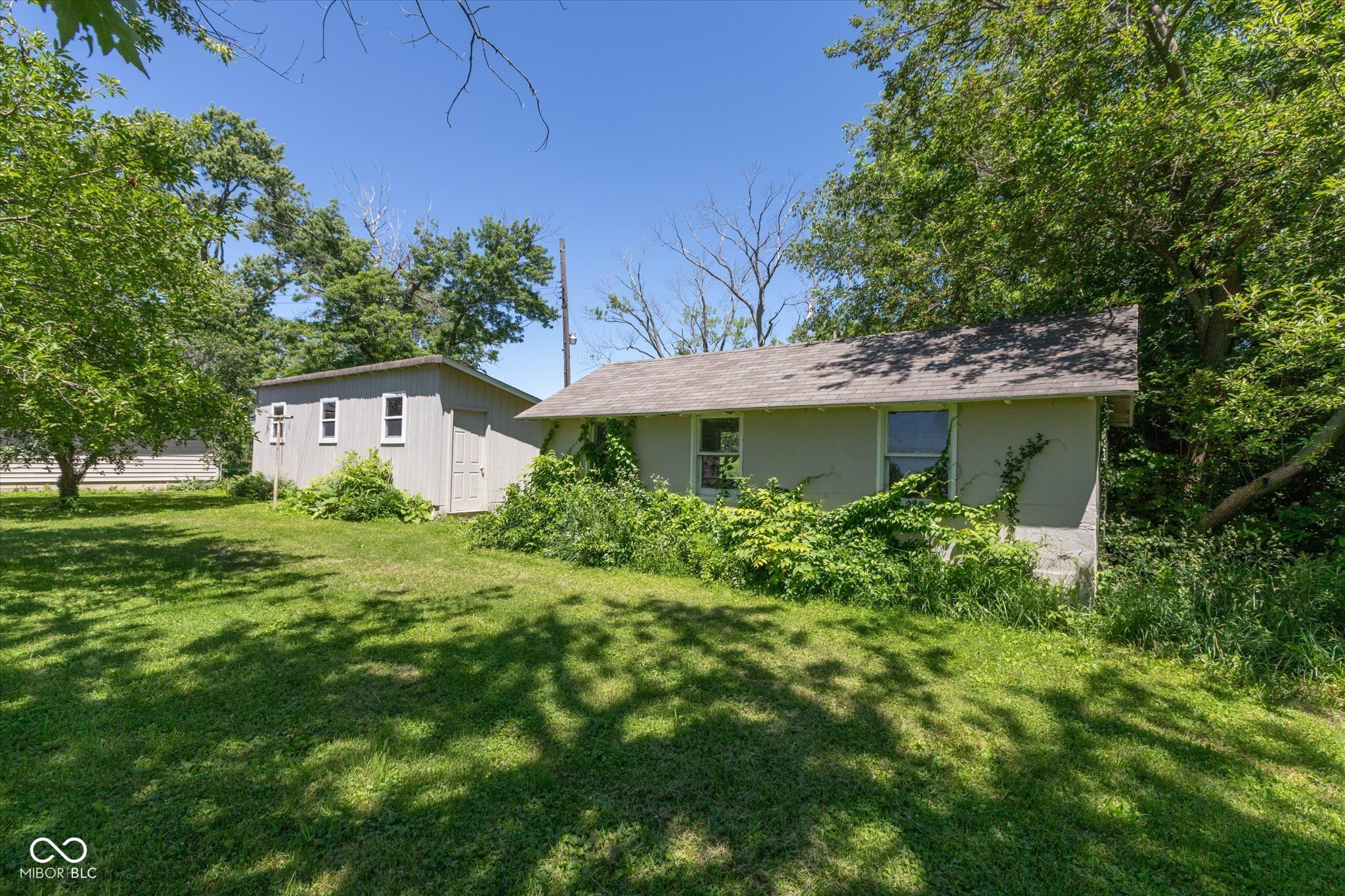 6862 Travis Road