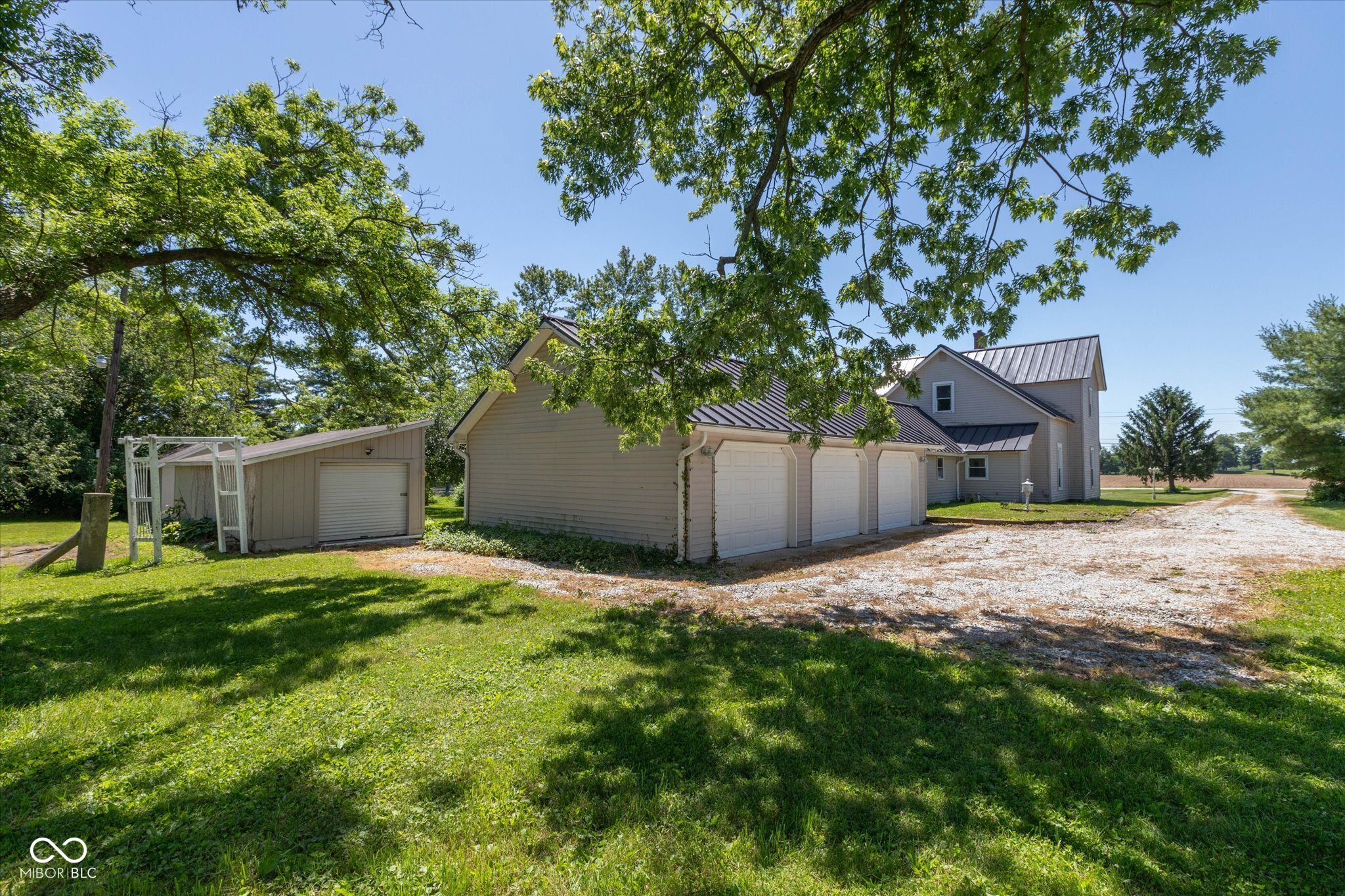 6862 Travis Road