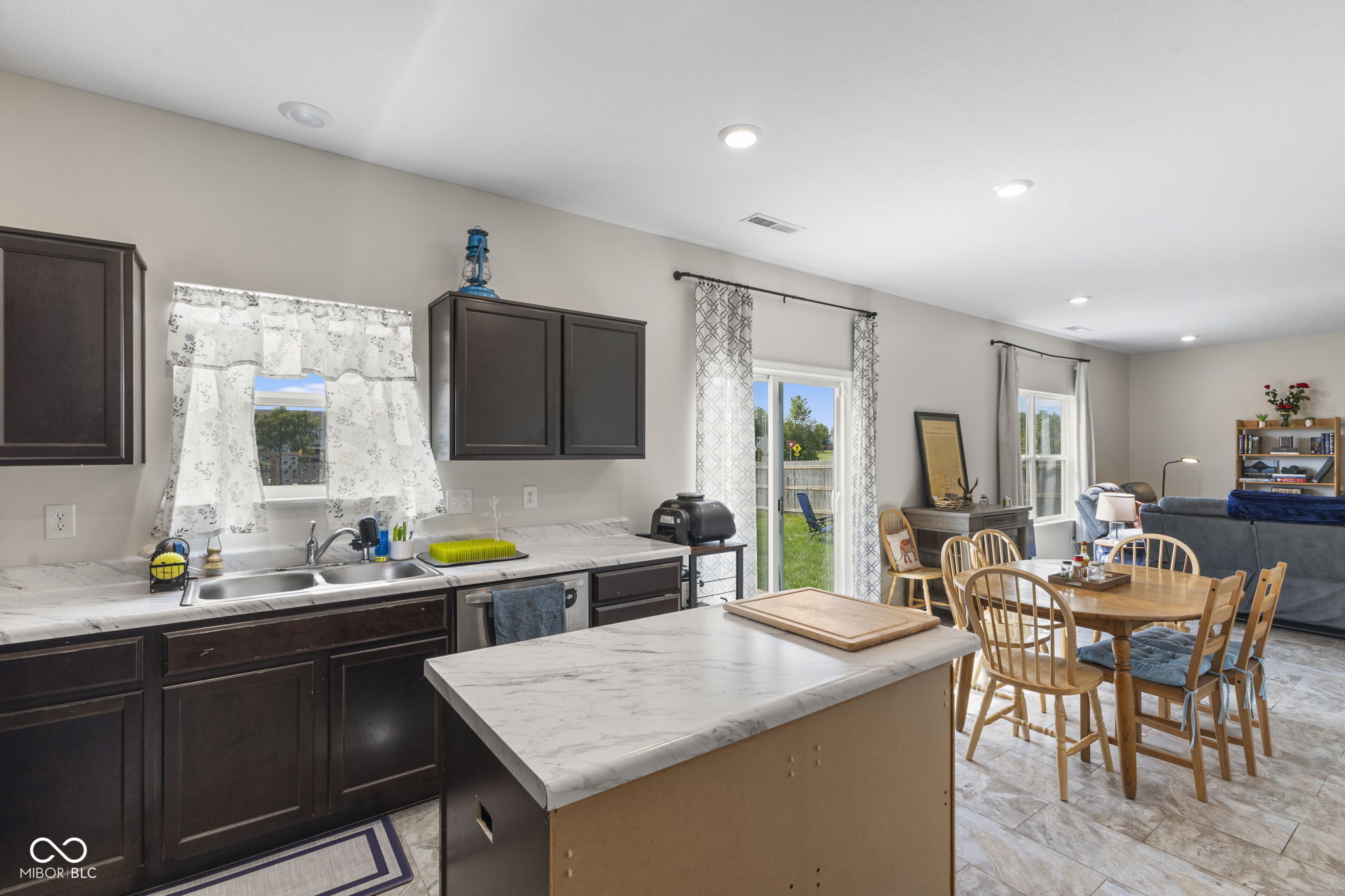 4218 Ashworth Lane
