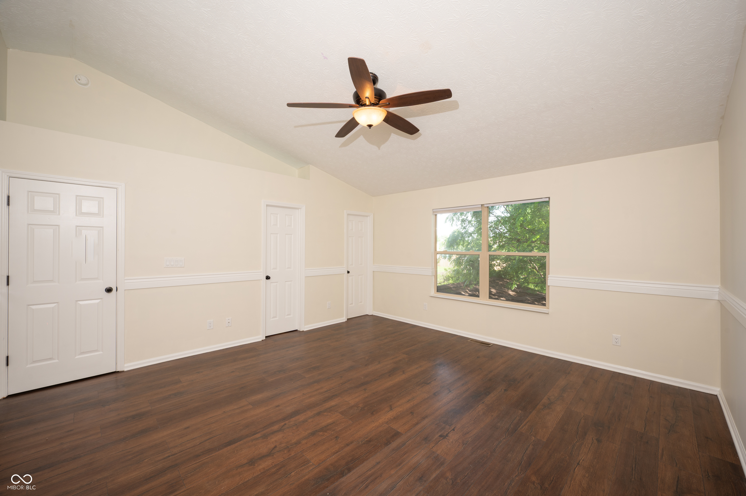 10194 Buell Drive