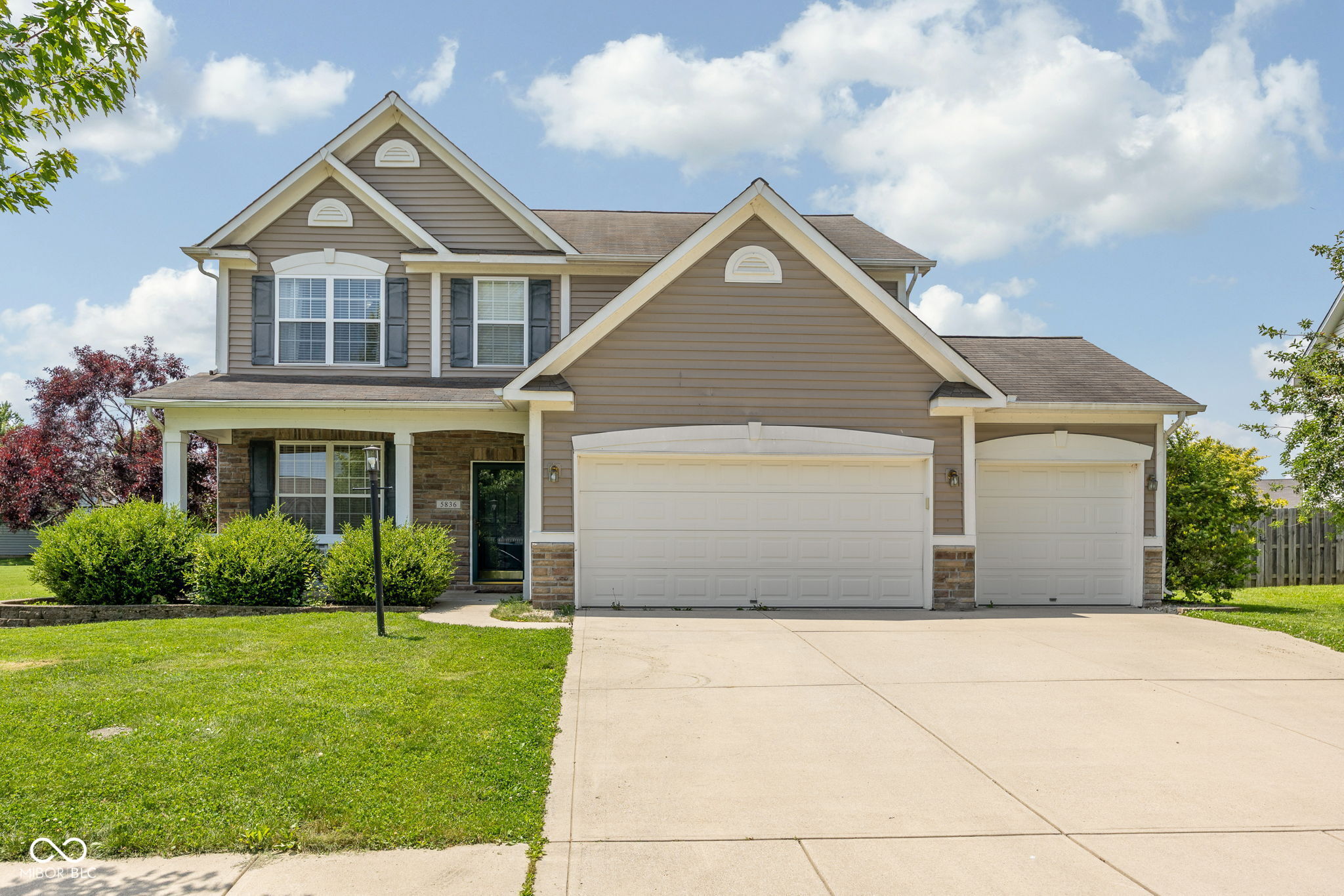 5836 Monticello Square Lane
