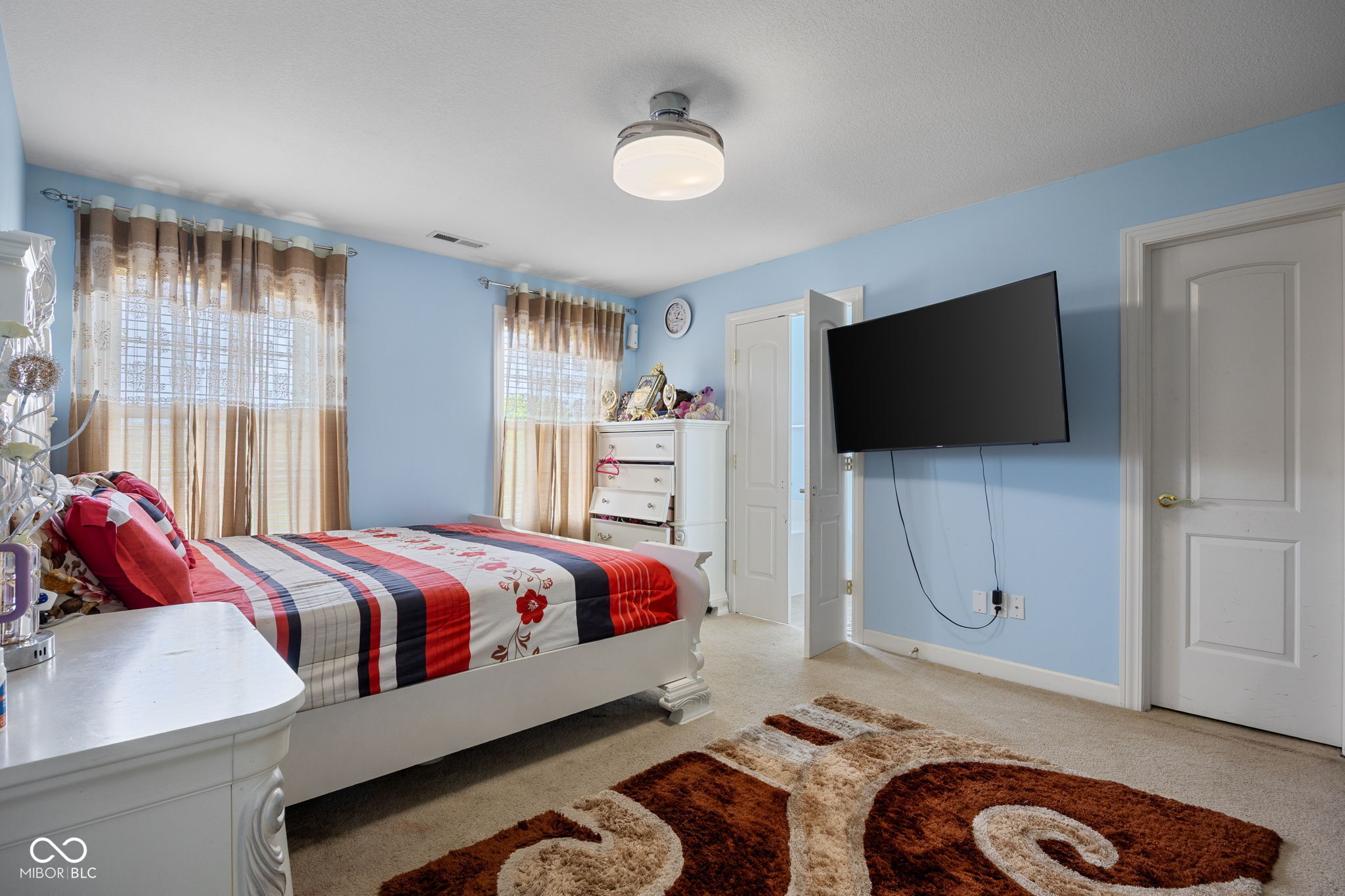 5836 Monticello Square Lane