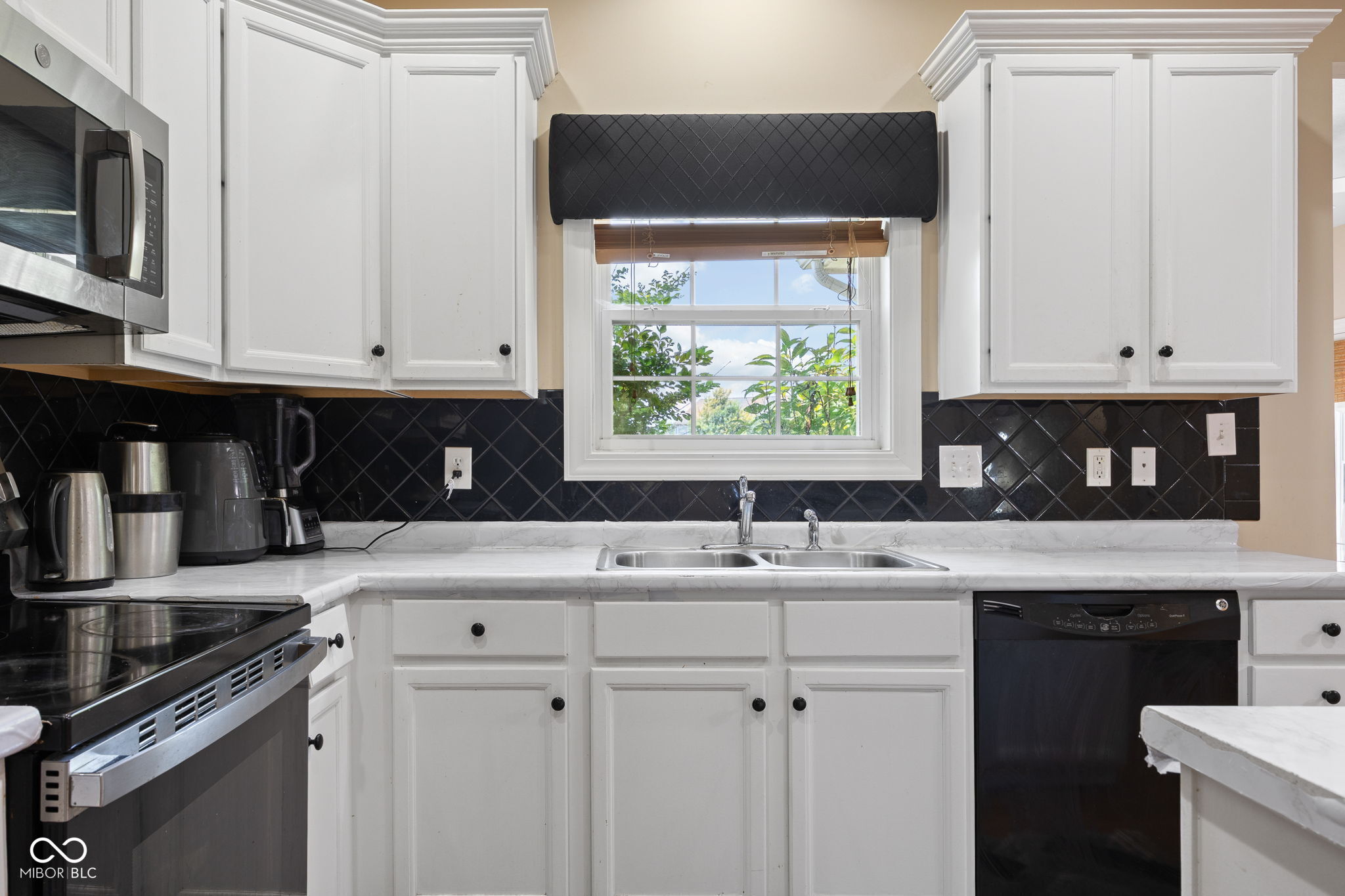 5836 Monticello Square Lane