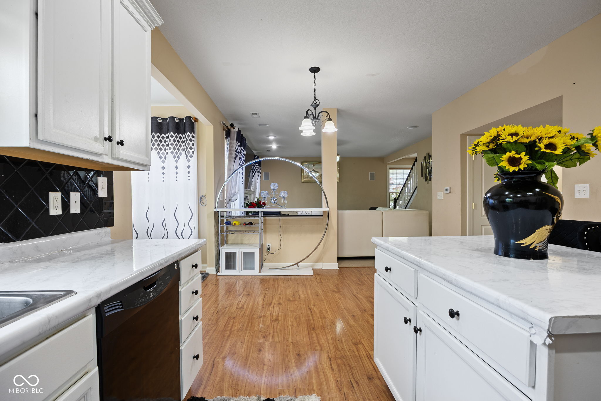 5836 Monticello Square Lane