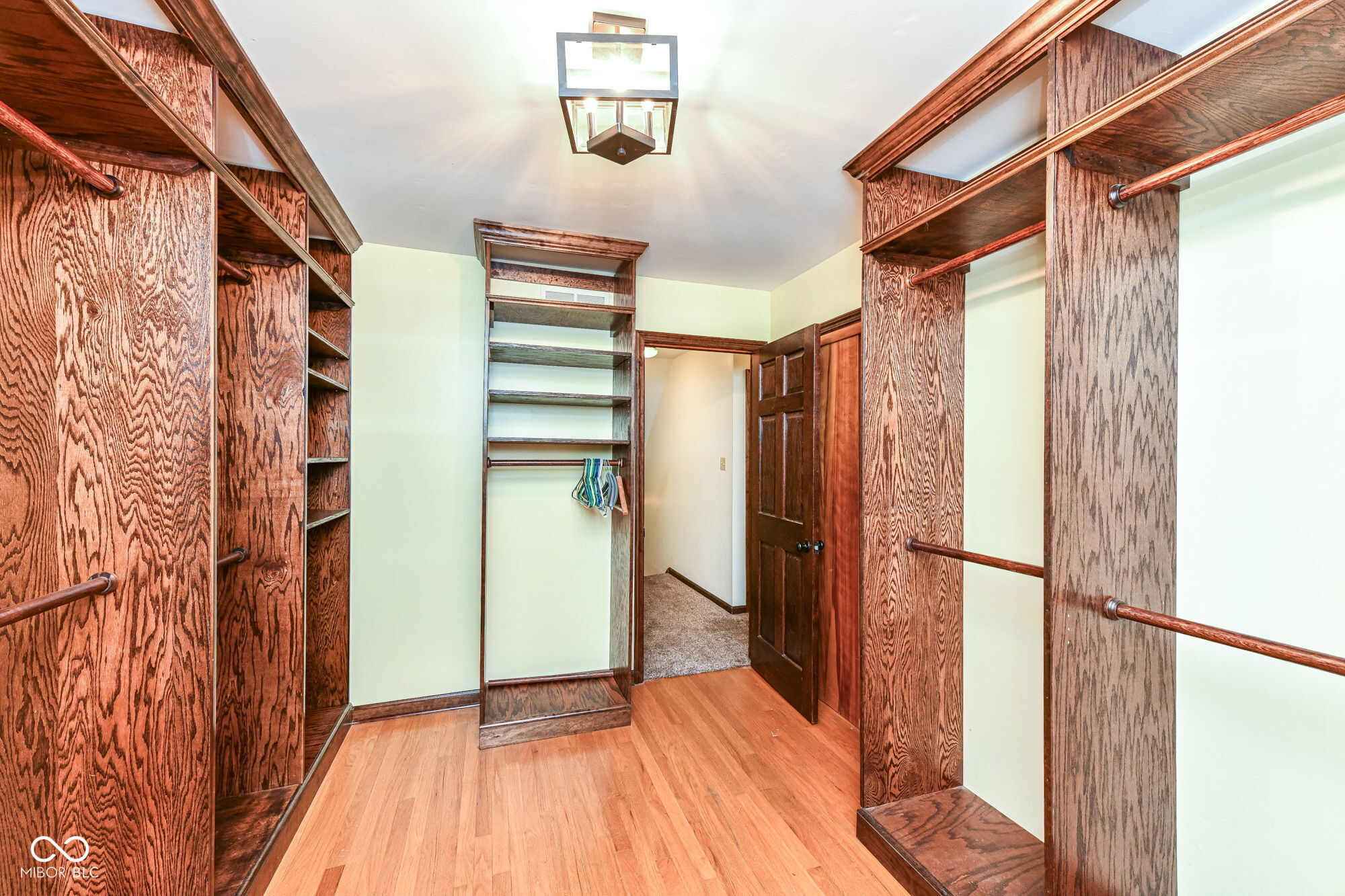 7011 Wildridge Drive