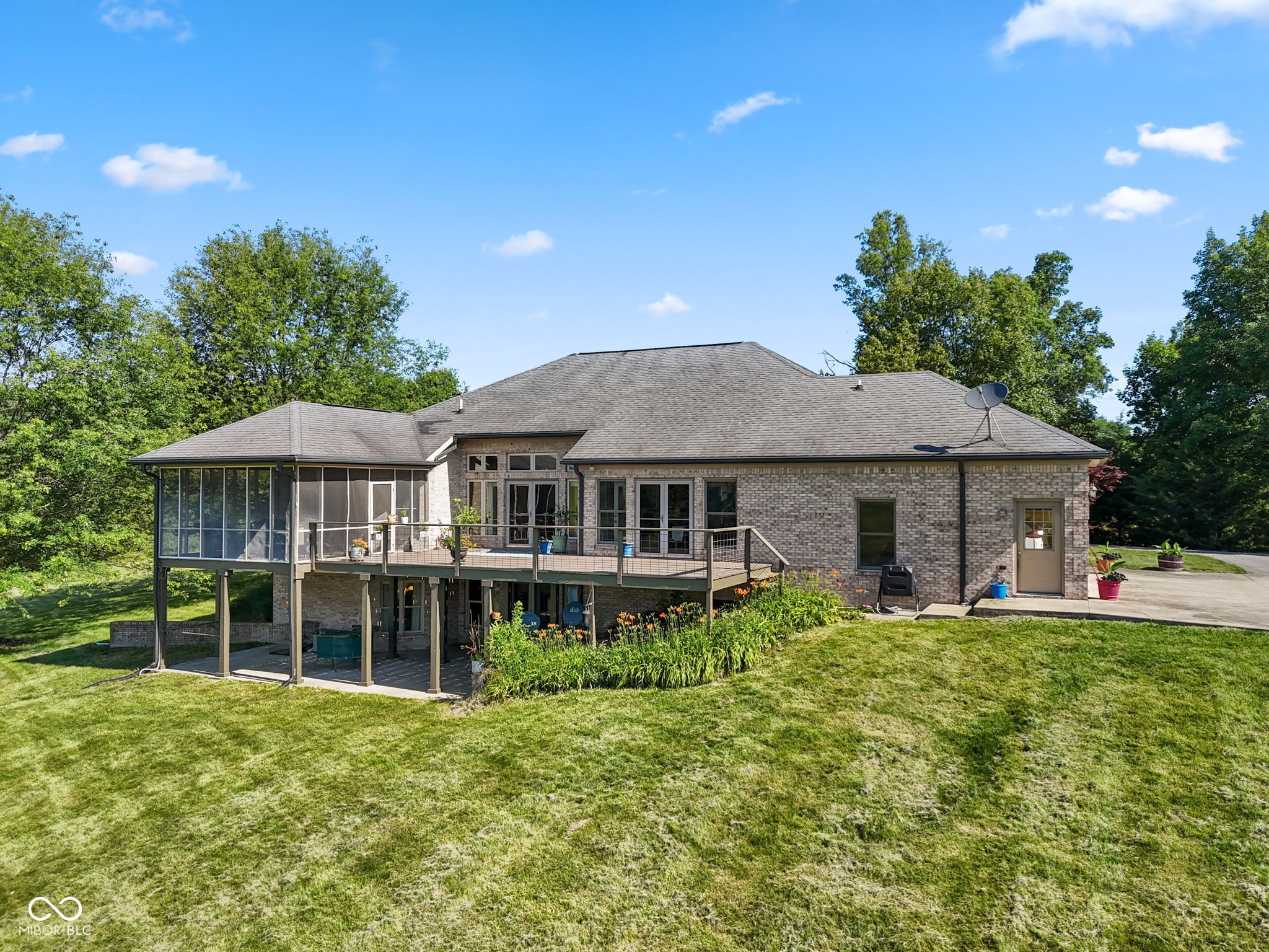 5619 W County Road 200 N
