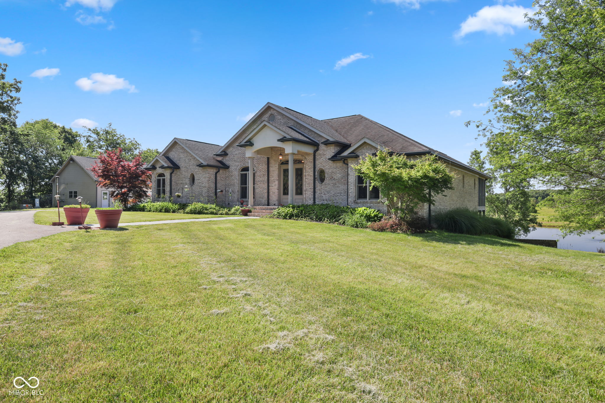 5619 W County Road 200 N