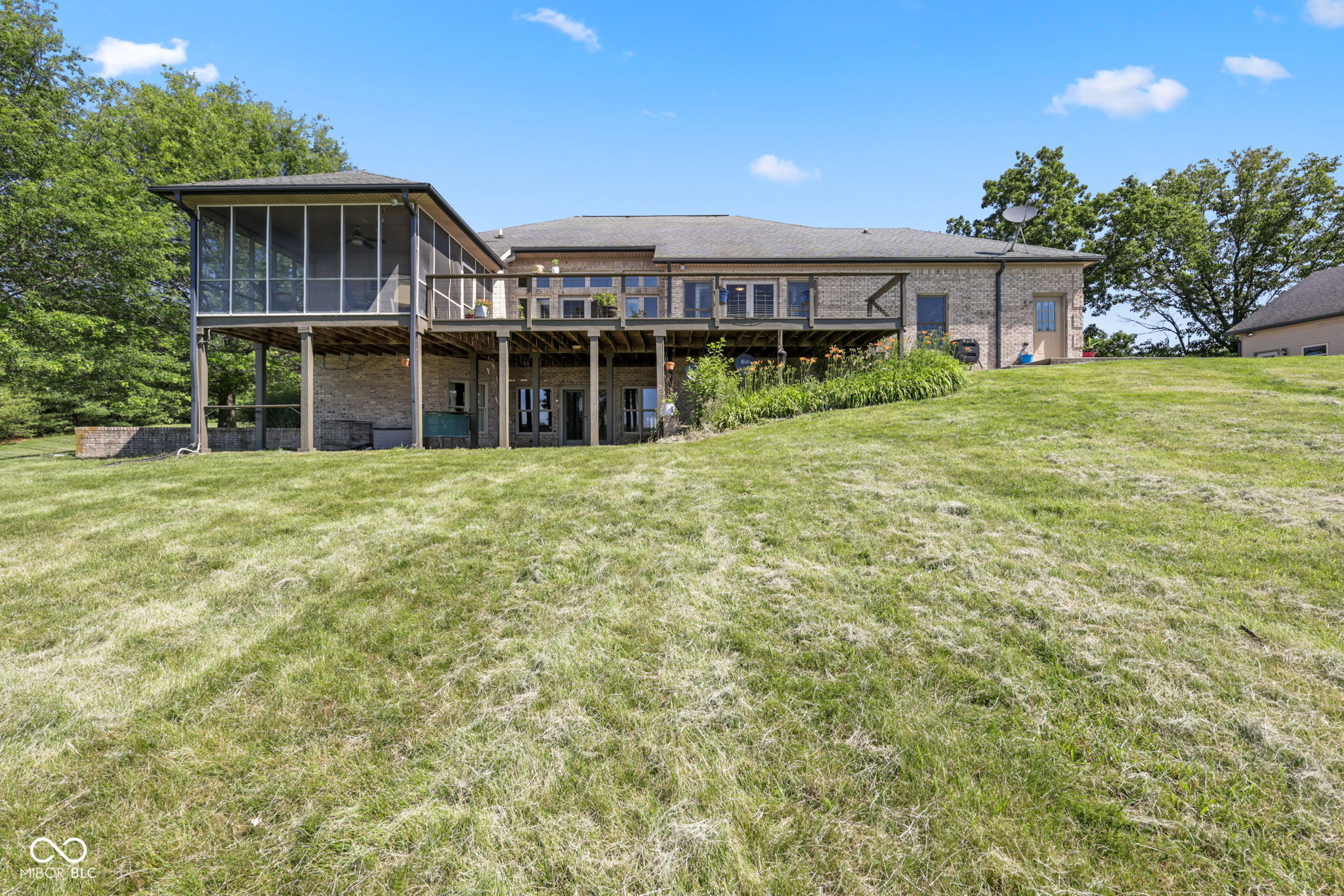 5619 W County Road 200 N