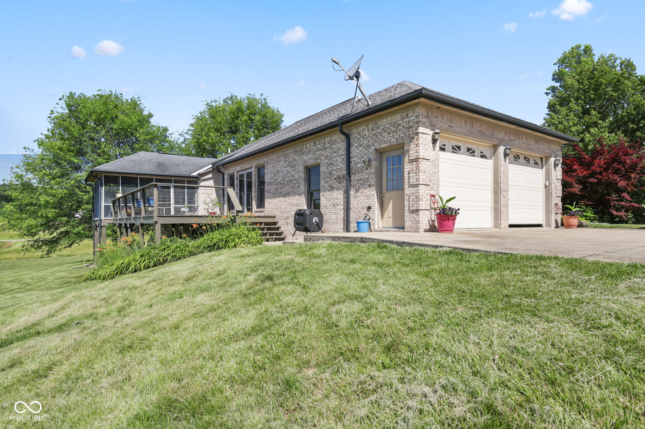 5619 W County Road 200 N