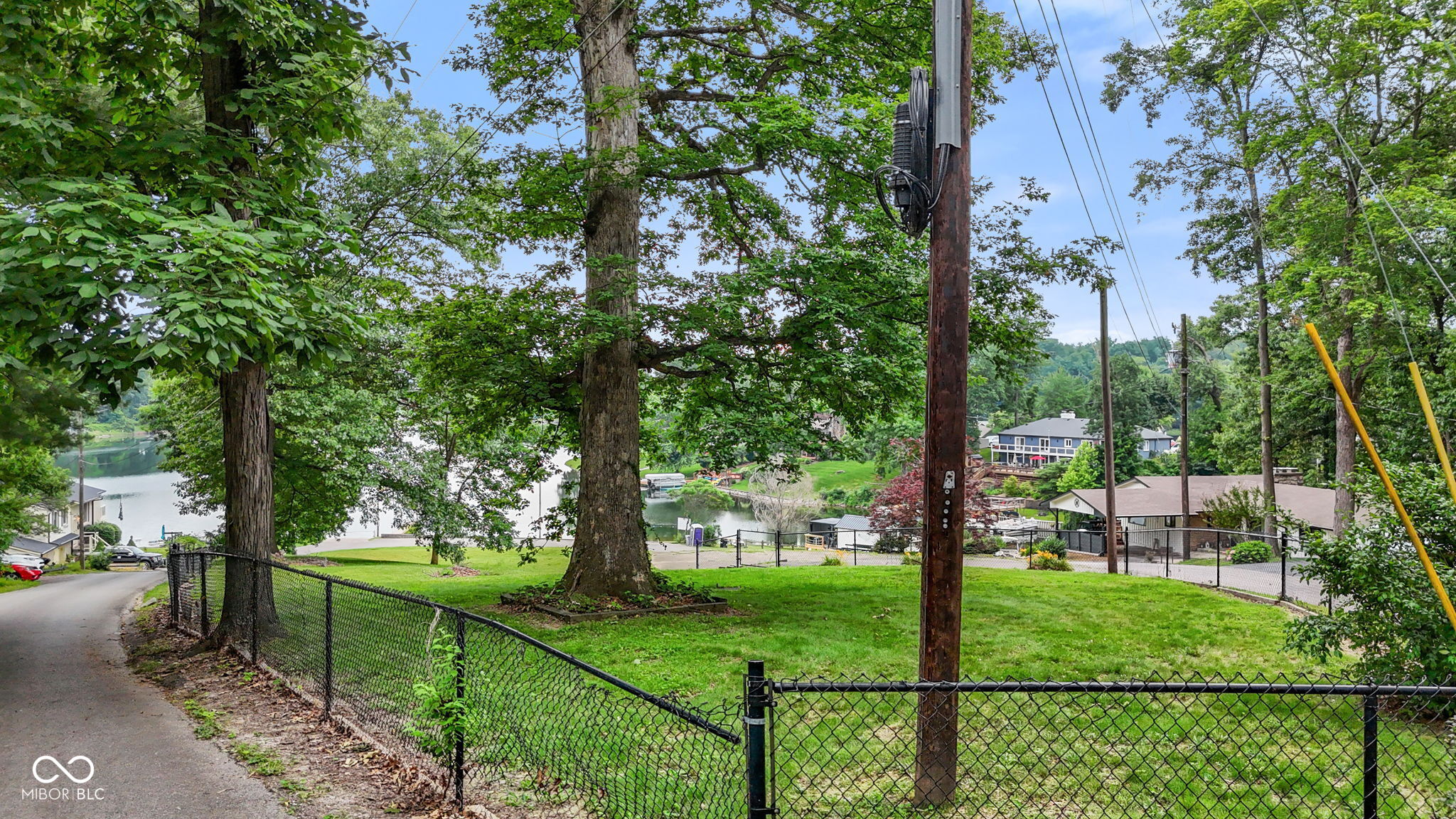 1782 White Oak Lane