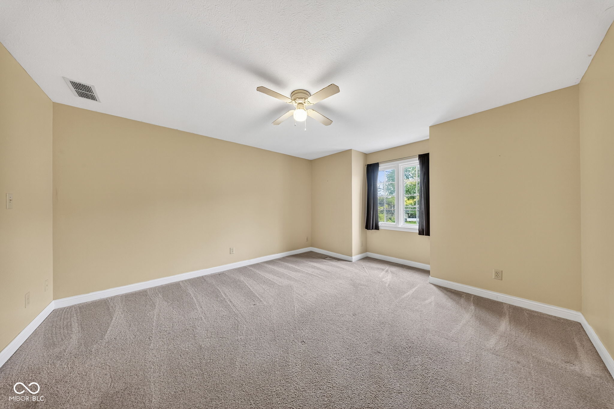 5553 Salem Drive N