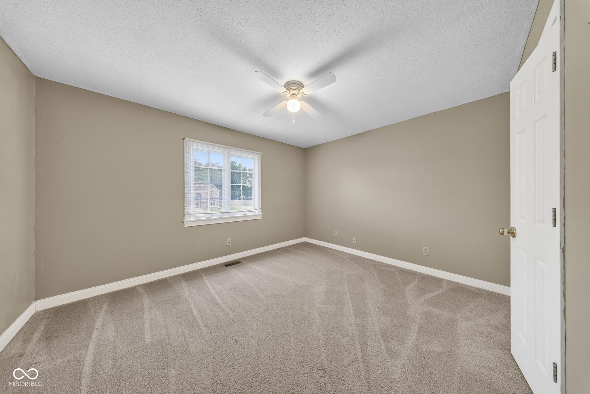 5553 Salem Drive N
