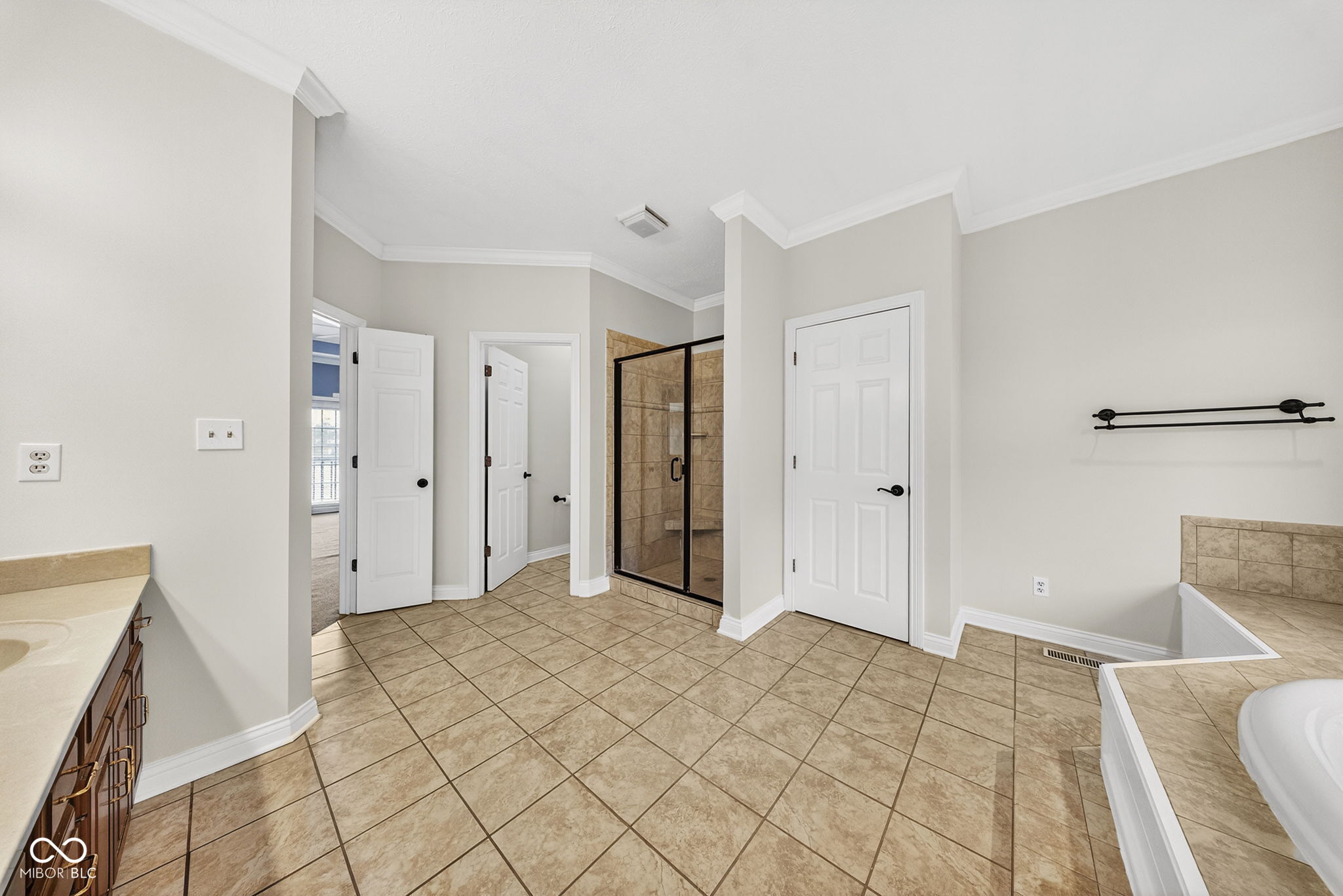 5553 Salem Drive N