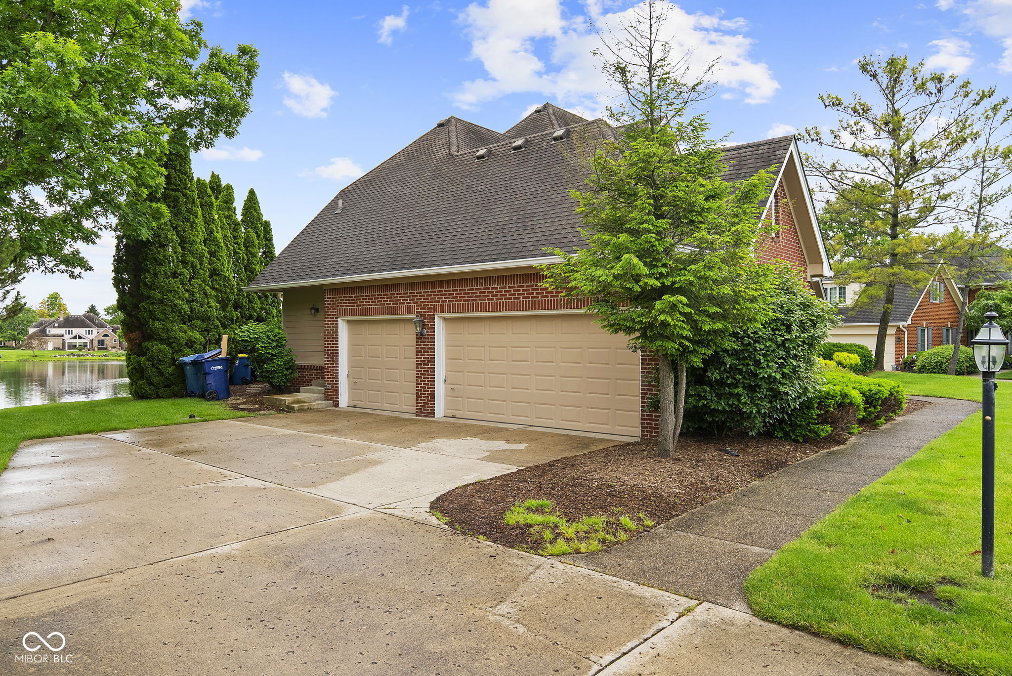 5553 Salem Drive N