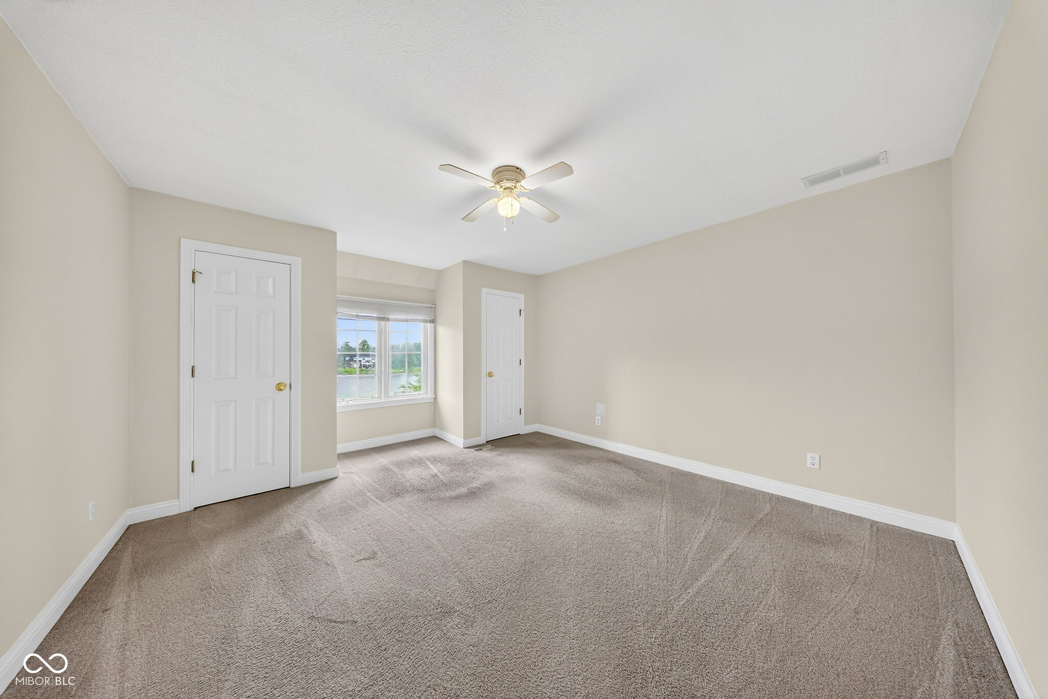 5553 Salem Drive N