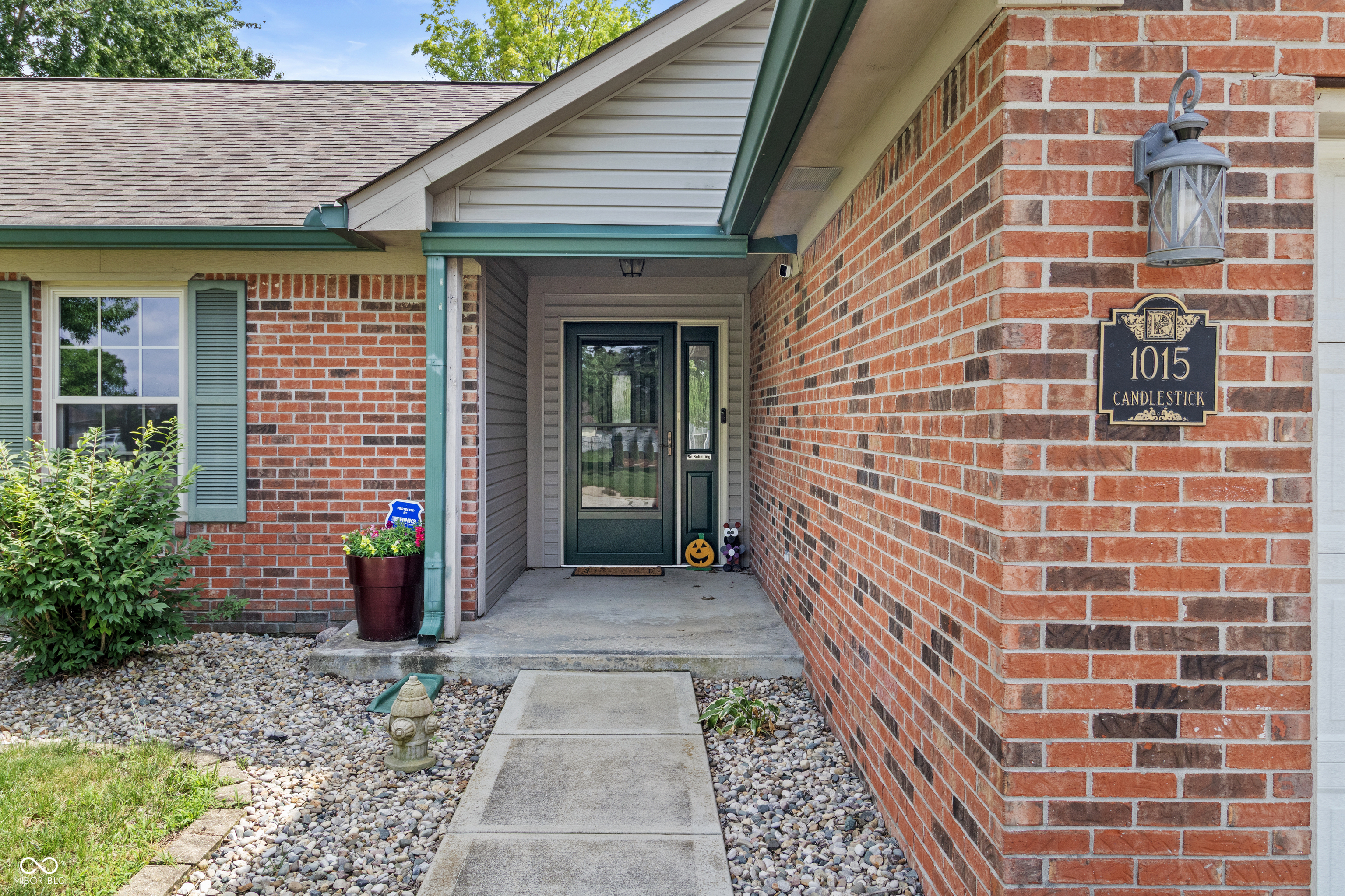 1015 Candlestick Drive