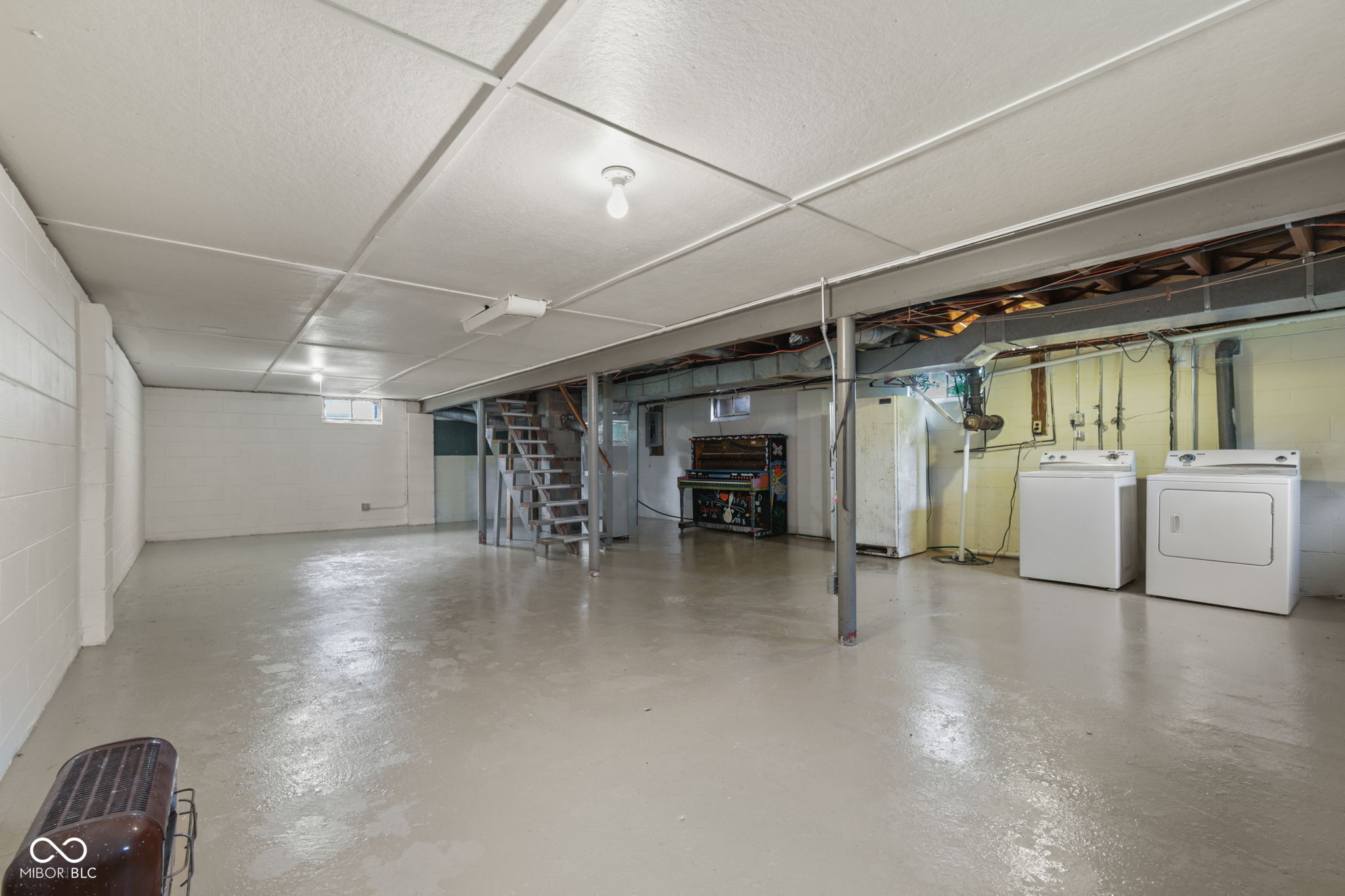 6435 Maple Drive
