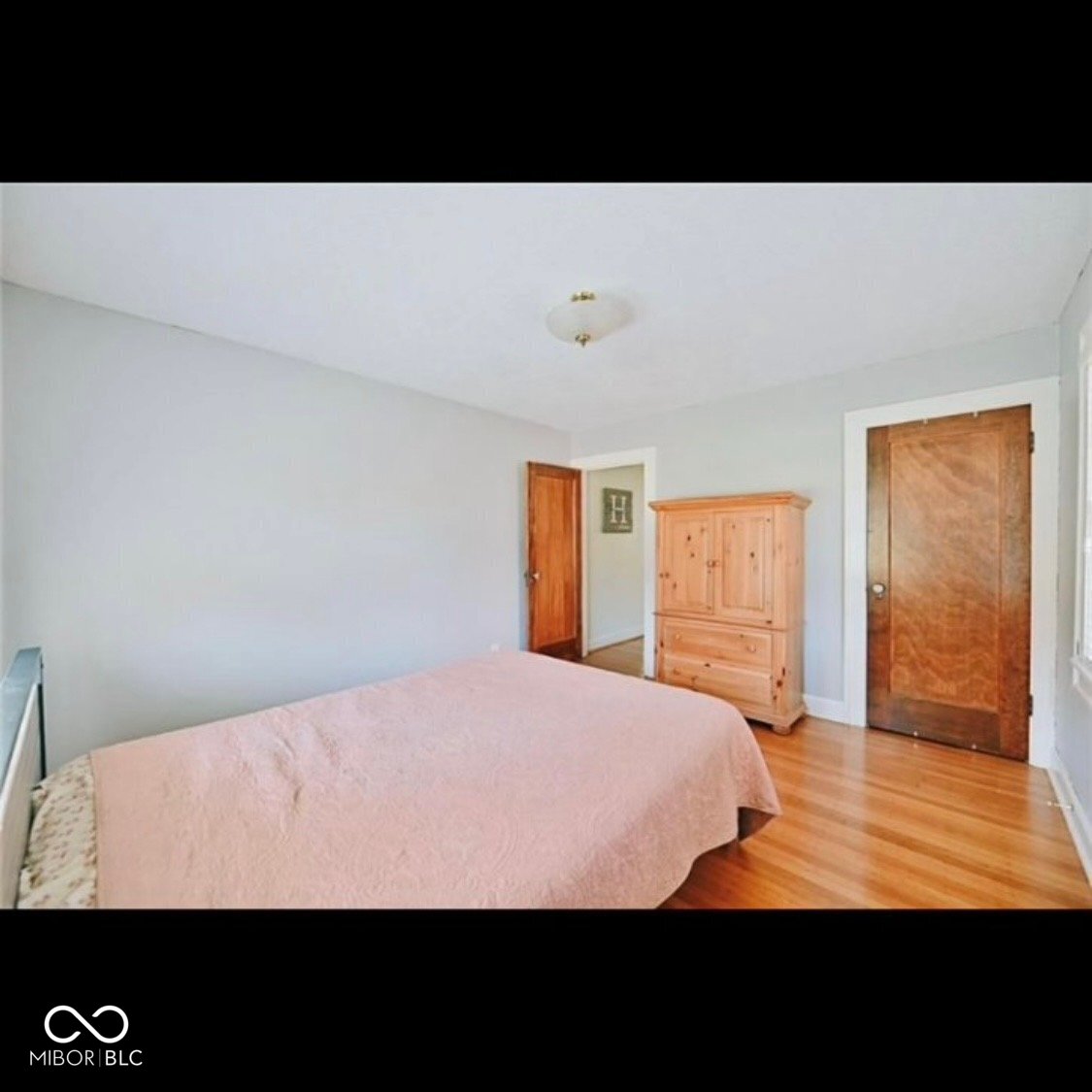 748 N Arlington Avenue