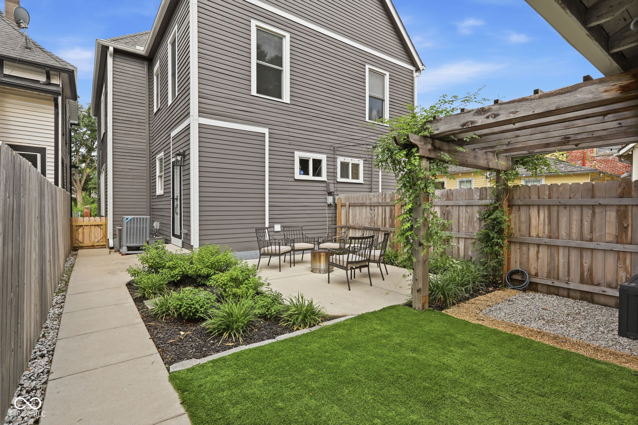 1709 N Talbott Street