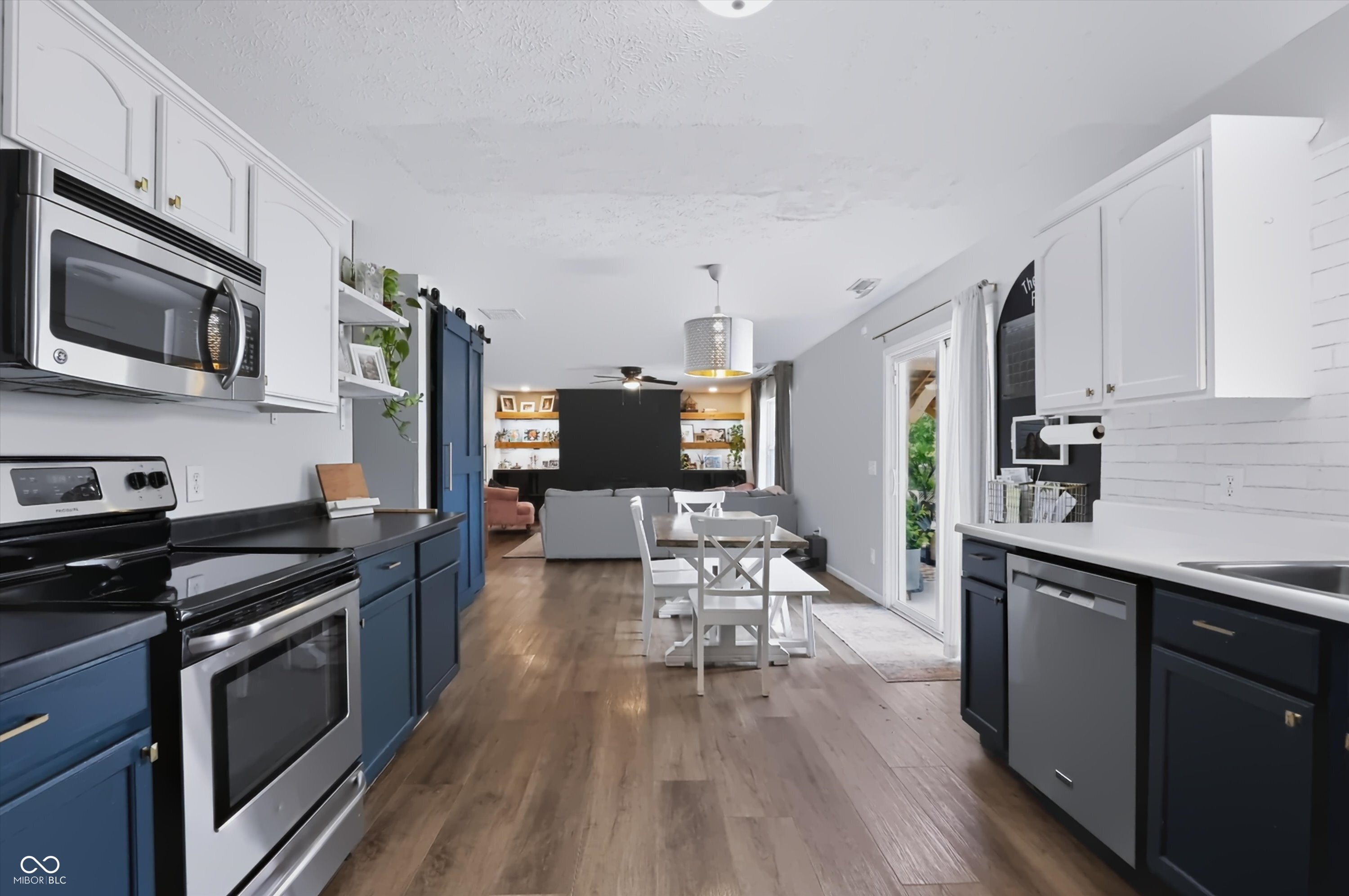 6808 Harriet Drive
