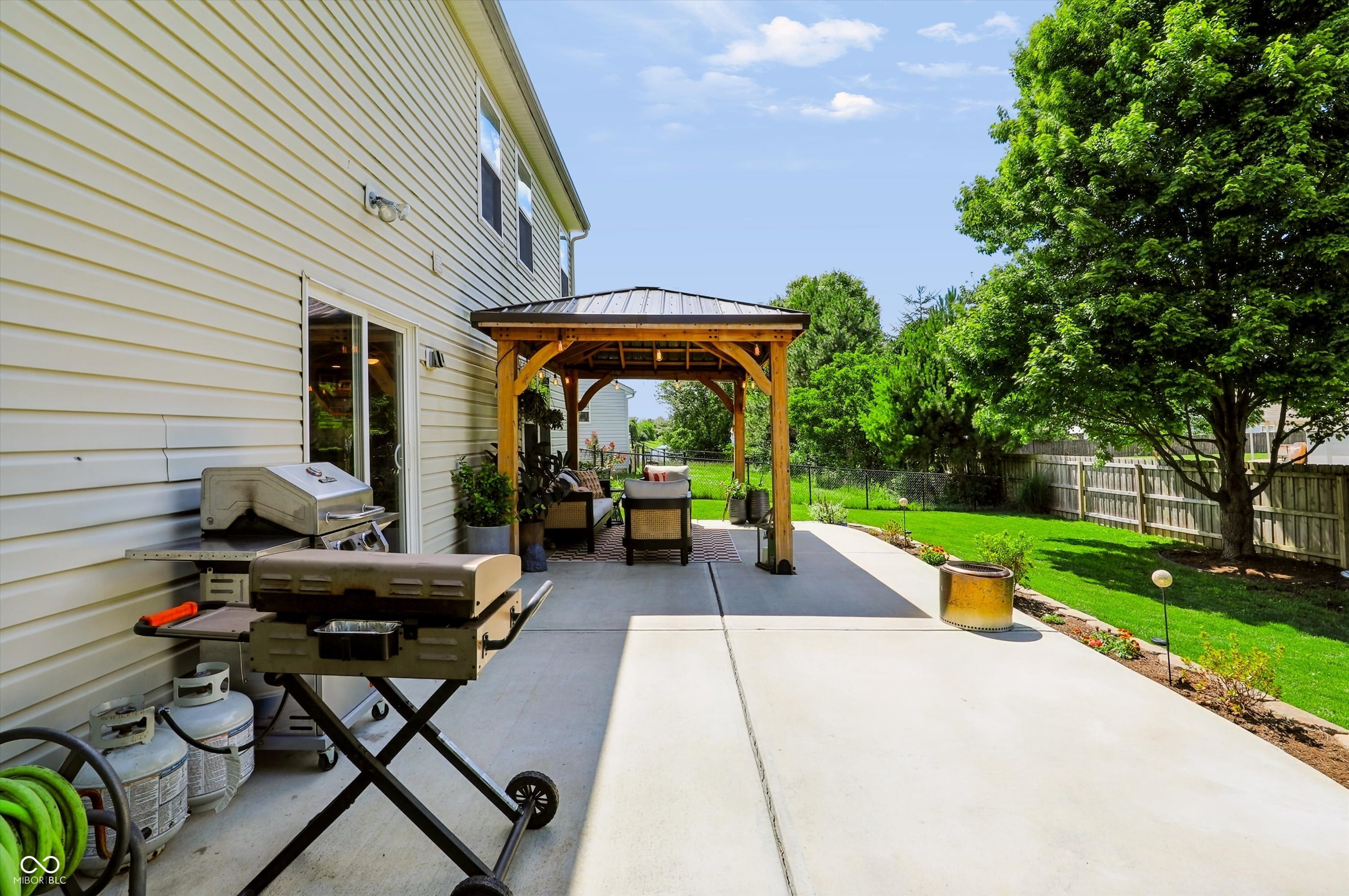 6808 Harriet Drive