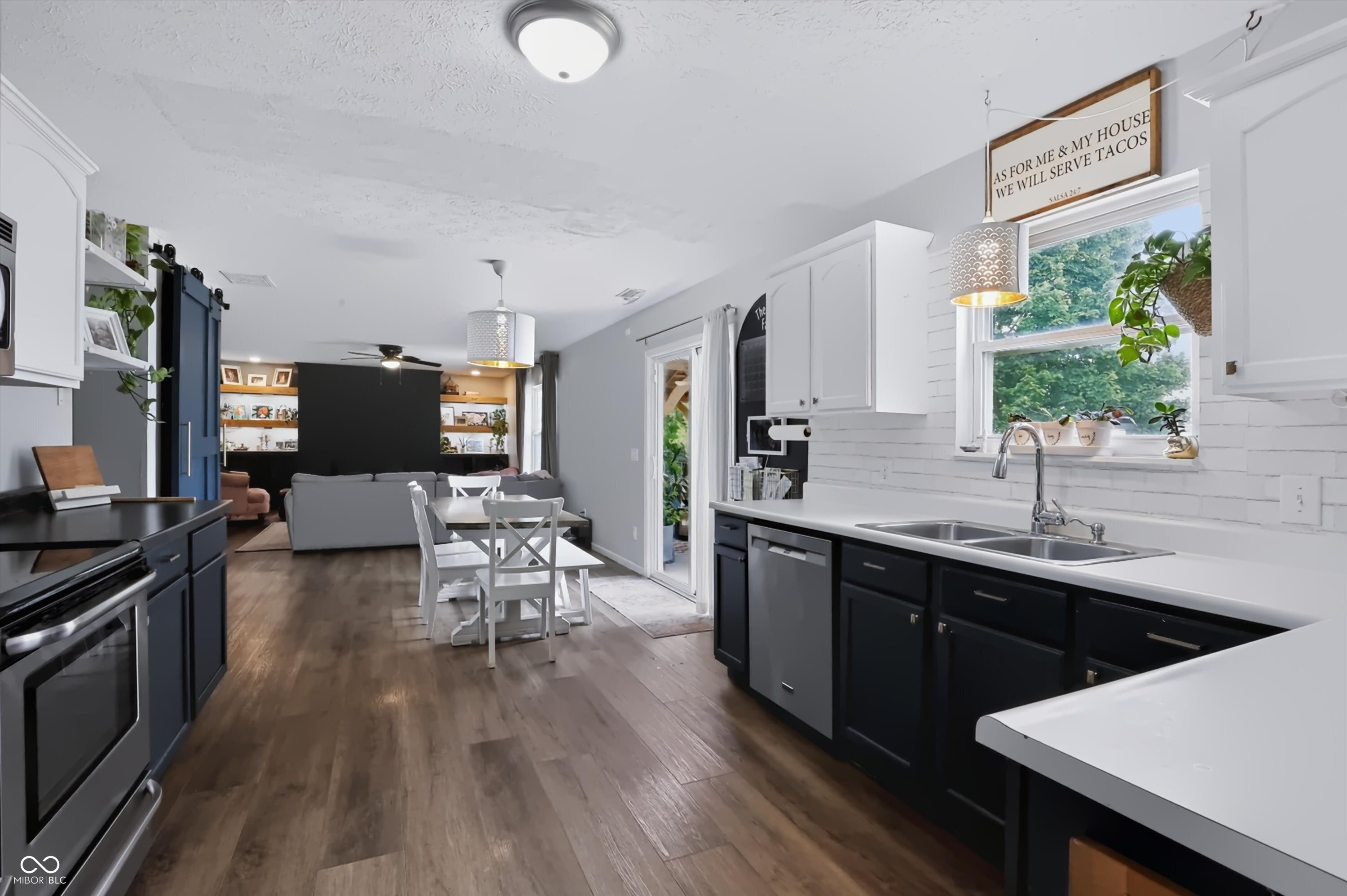 6808 Harriet Drive