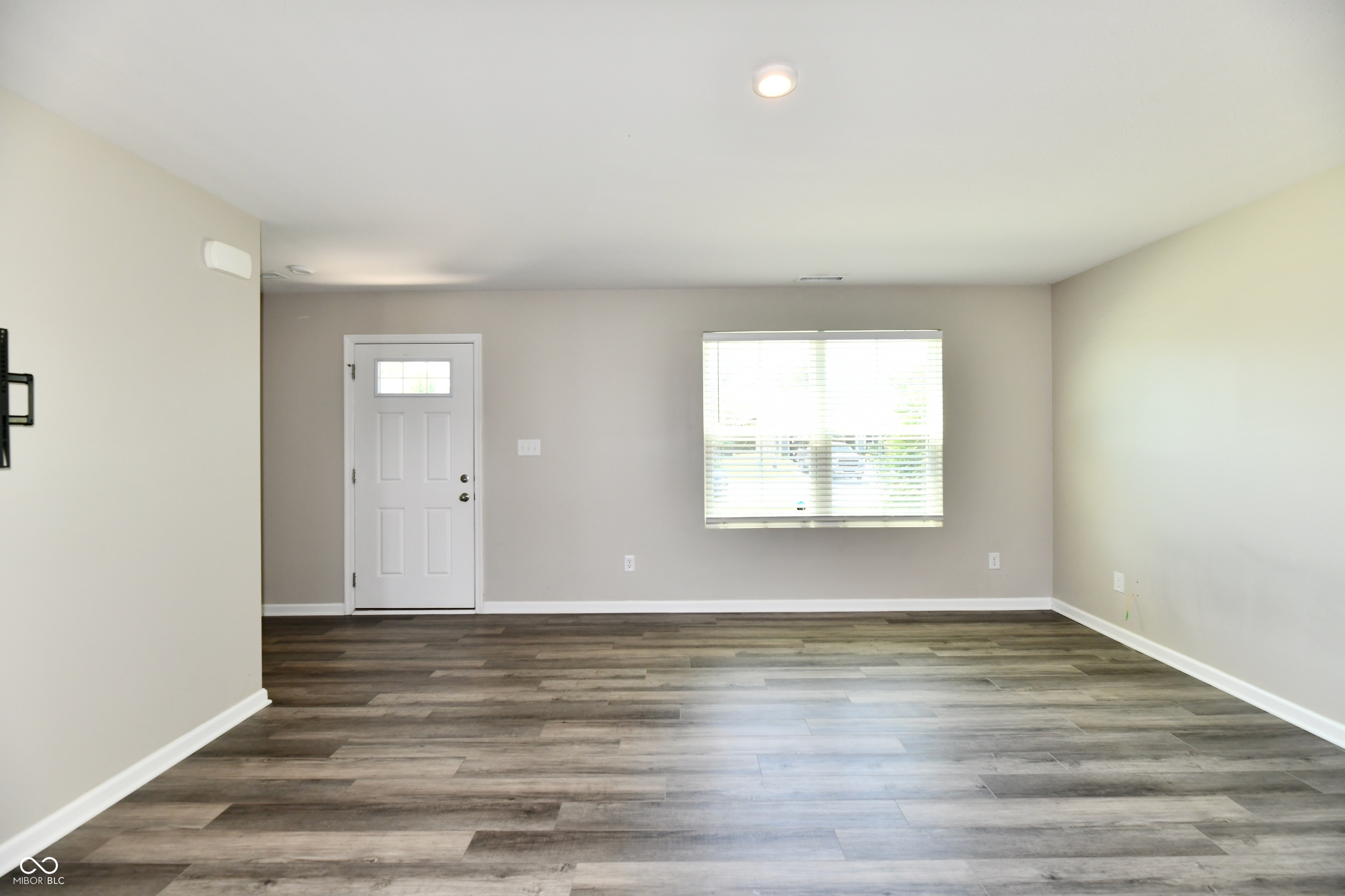 9739 Oak Grove Drive