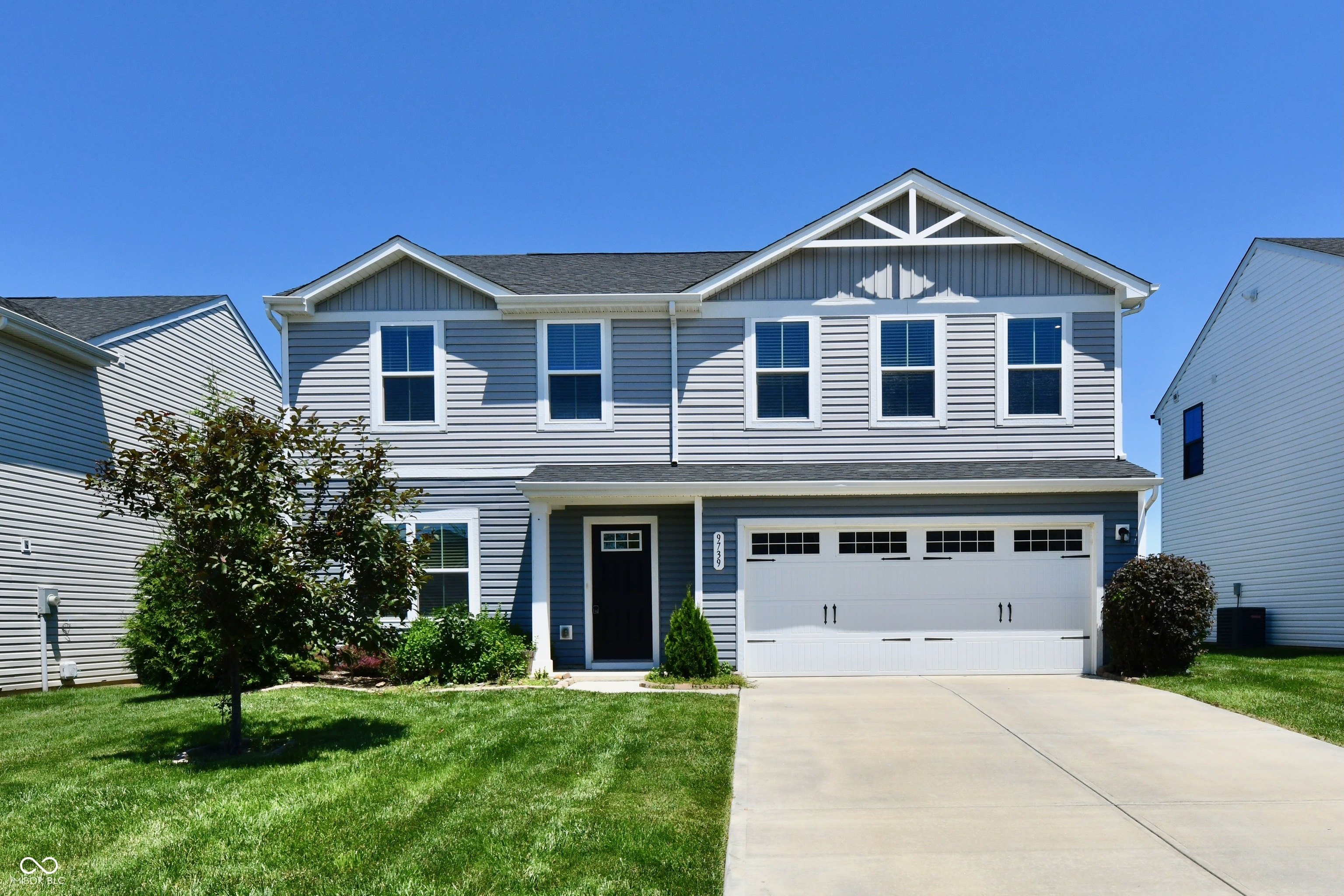 9739 Oak Grove Drive
