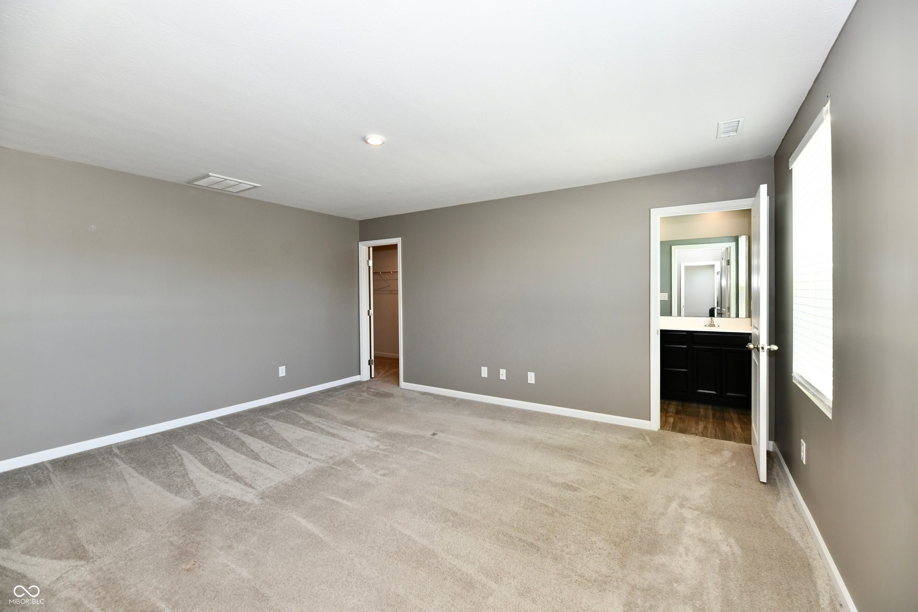 9739 Oak Grove Drive