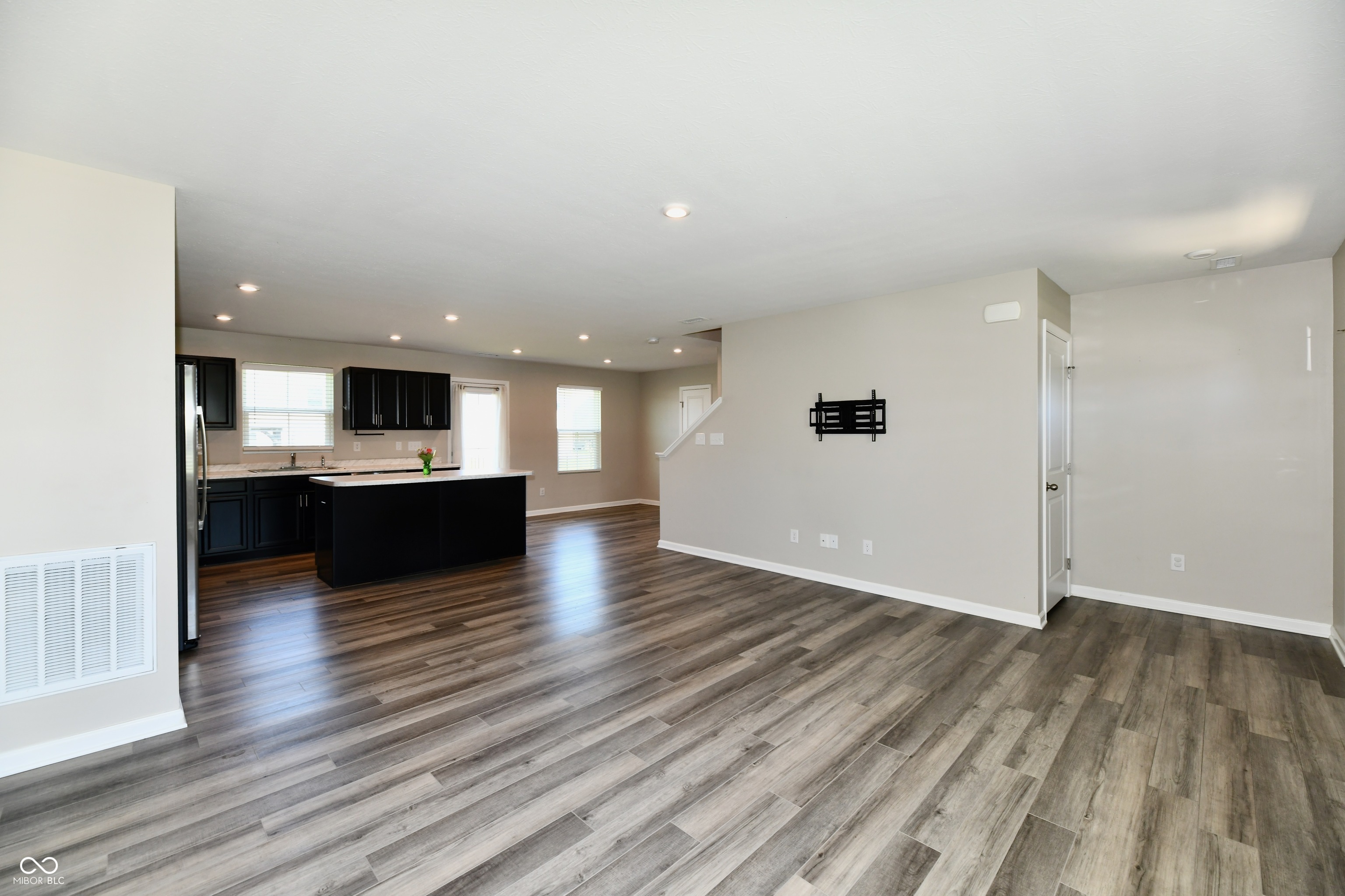 9739 Oak Grove Drive