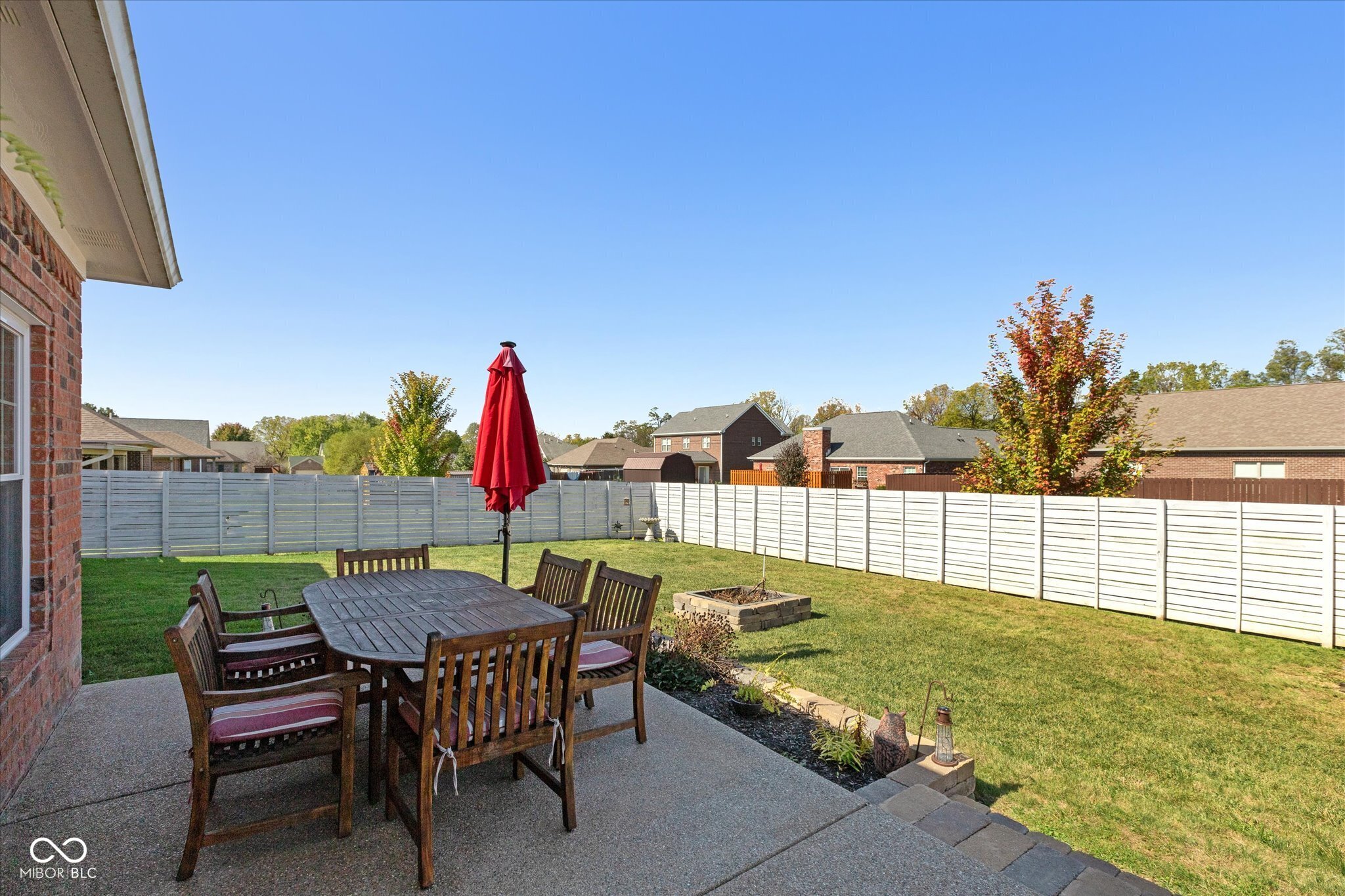 4910 E Daisy Lane