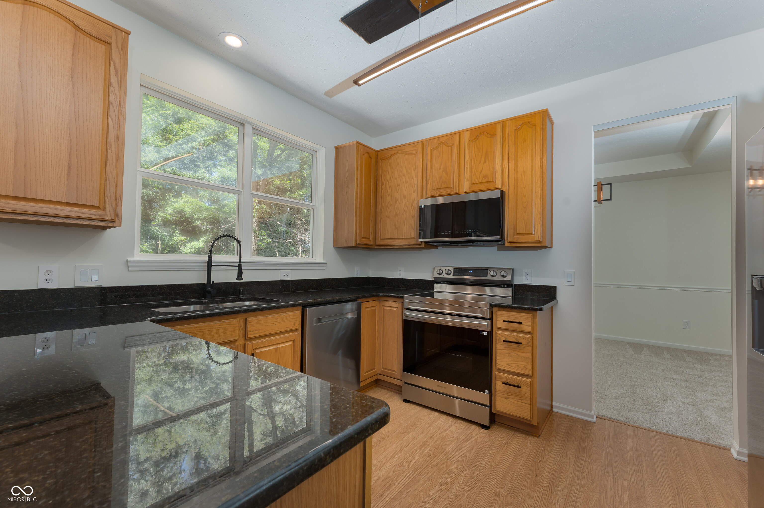 8508 Weaver Woods