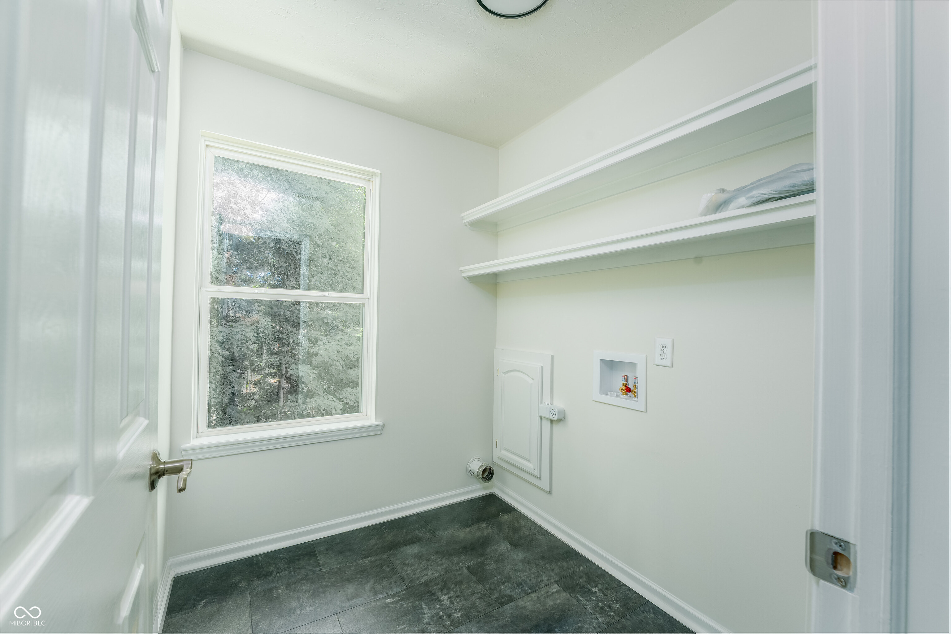 8508 Weaver Woods
