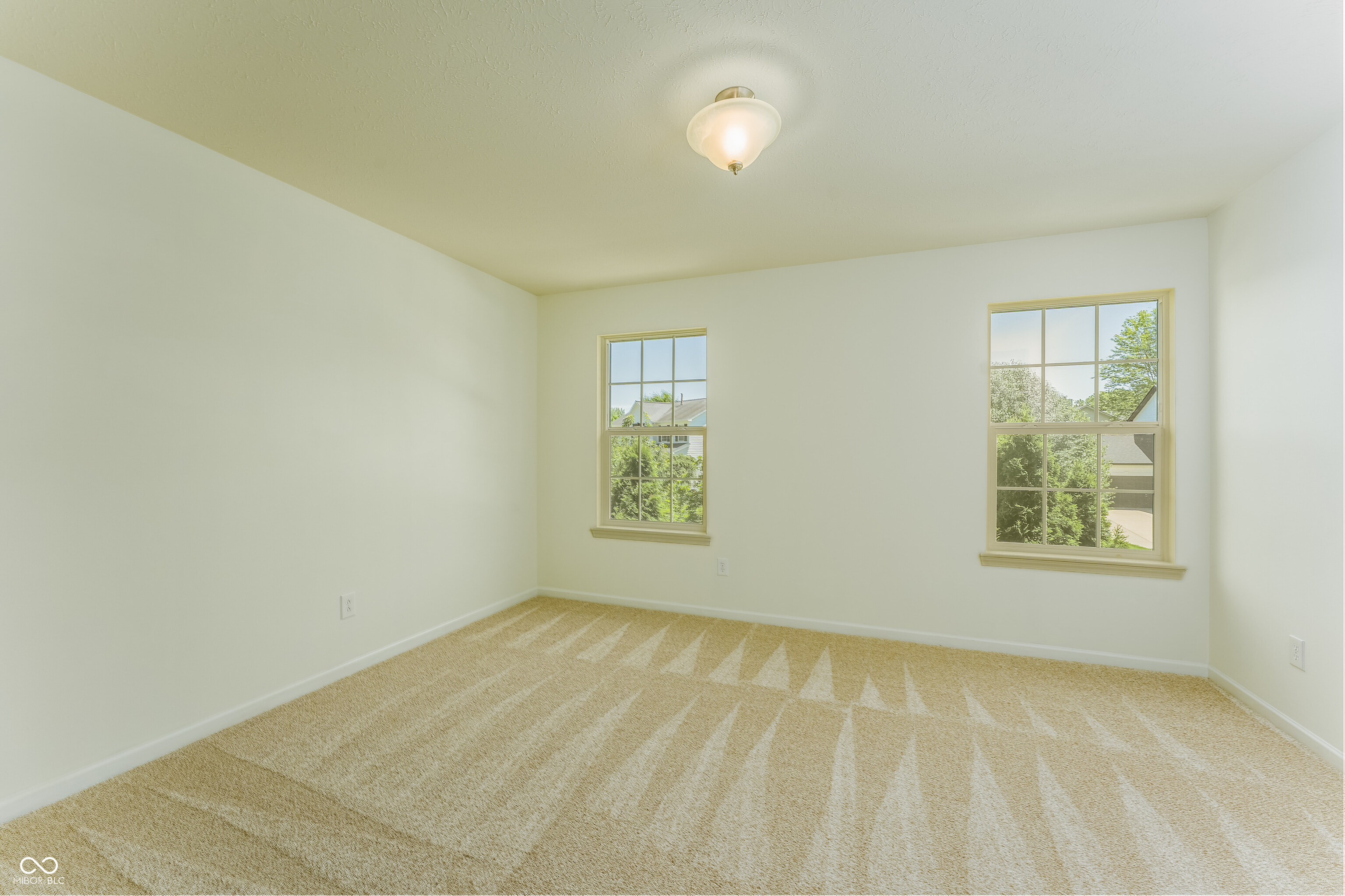 8508 Weaver Woods