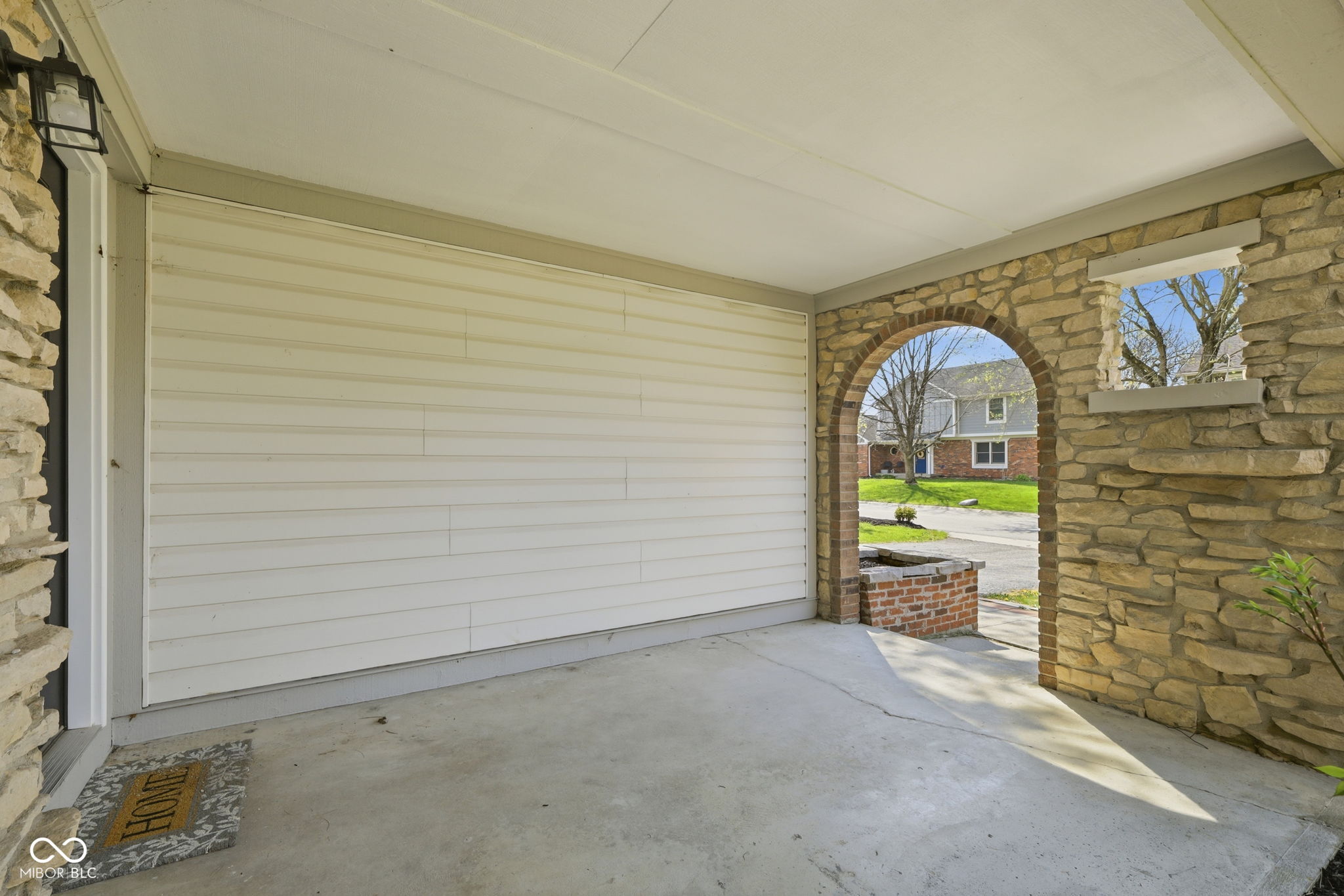 2204 Walnut Way