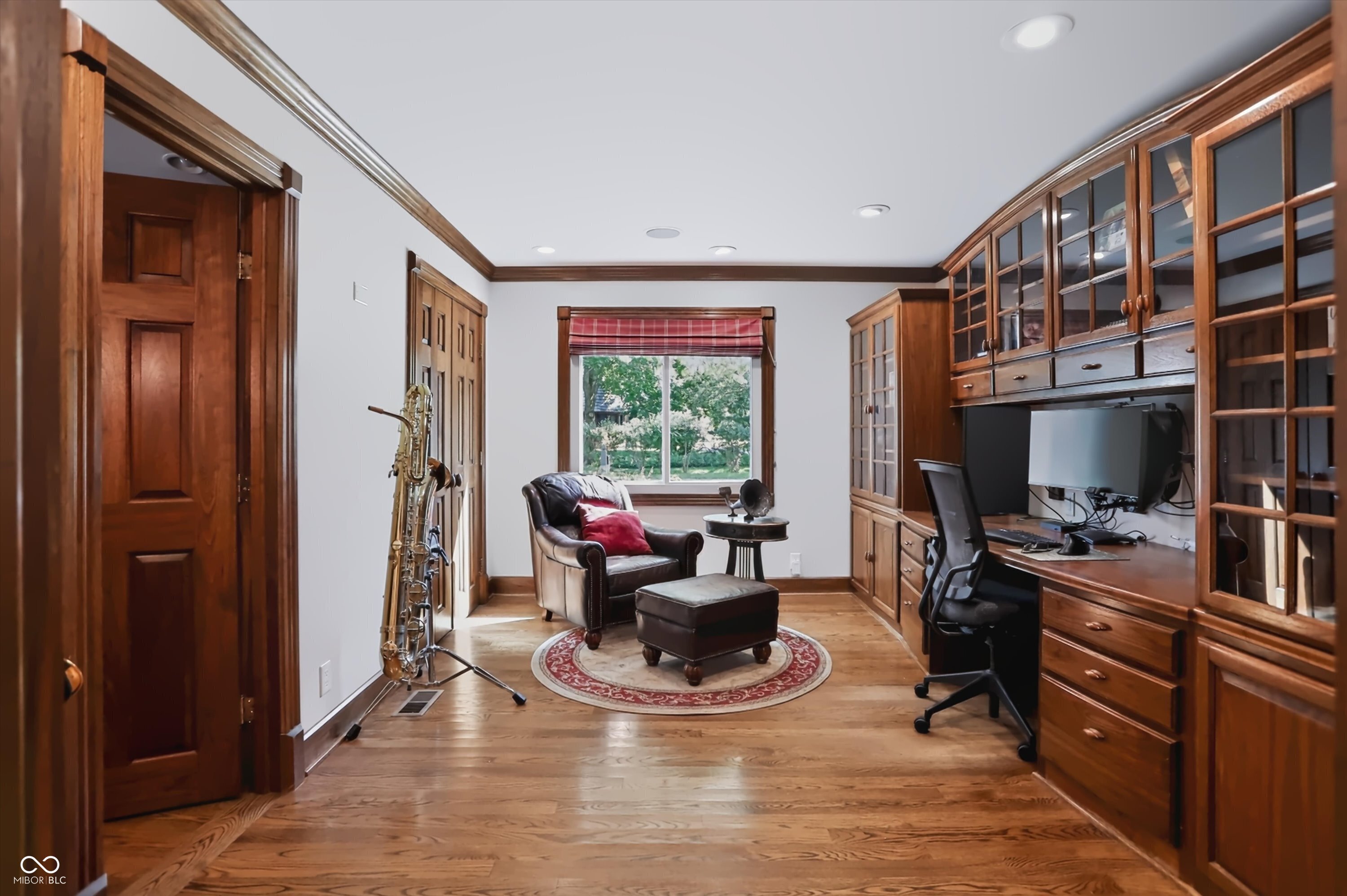6717 La Tour Circle