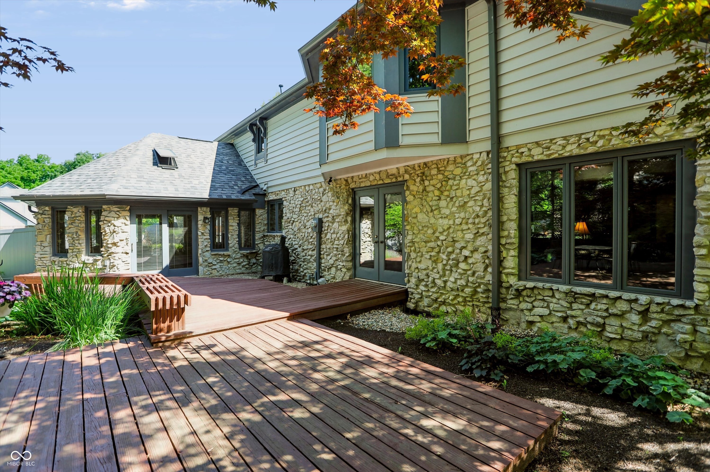 6717 La Tour Circle