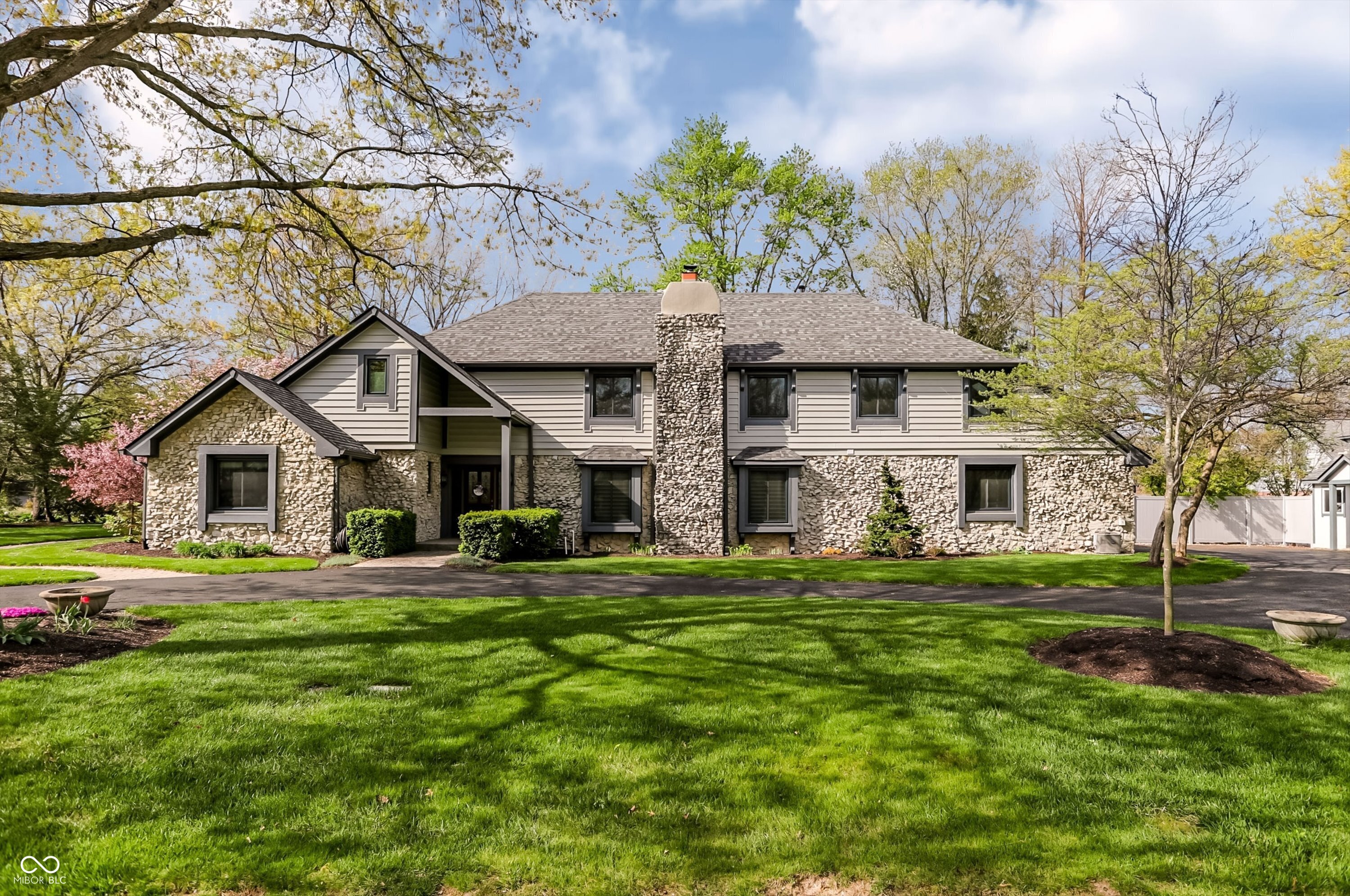 6717 La Tour Circle