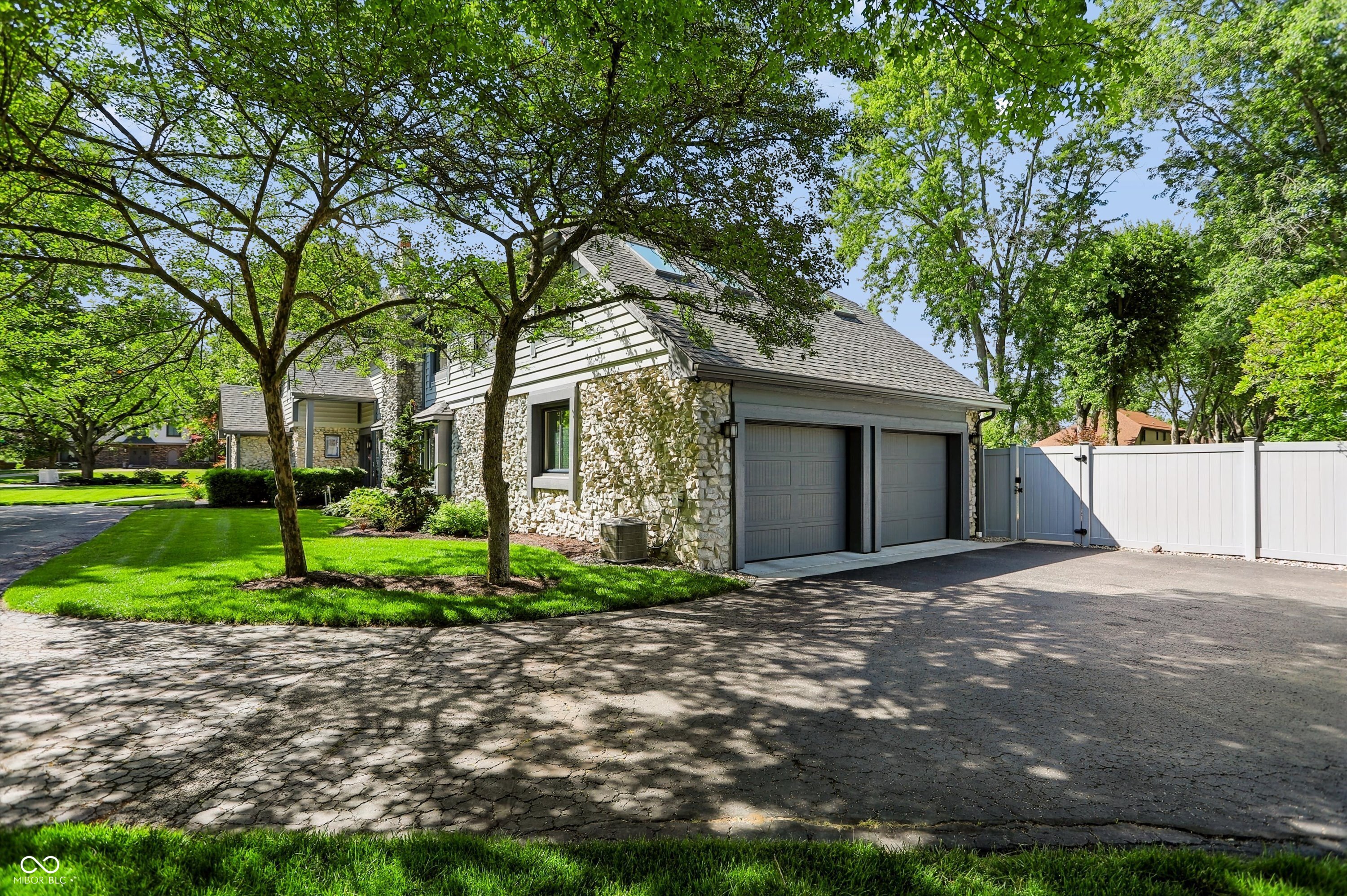 6717 La Tour Circle