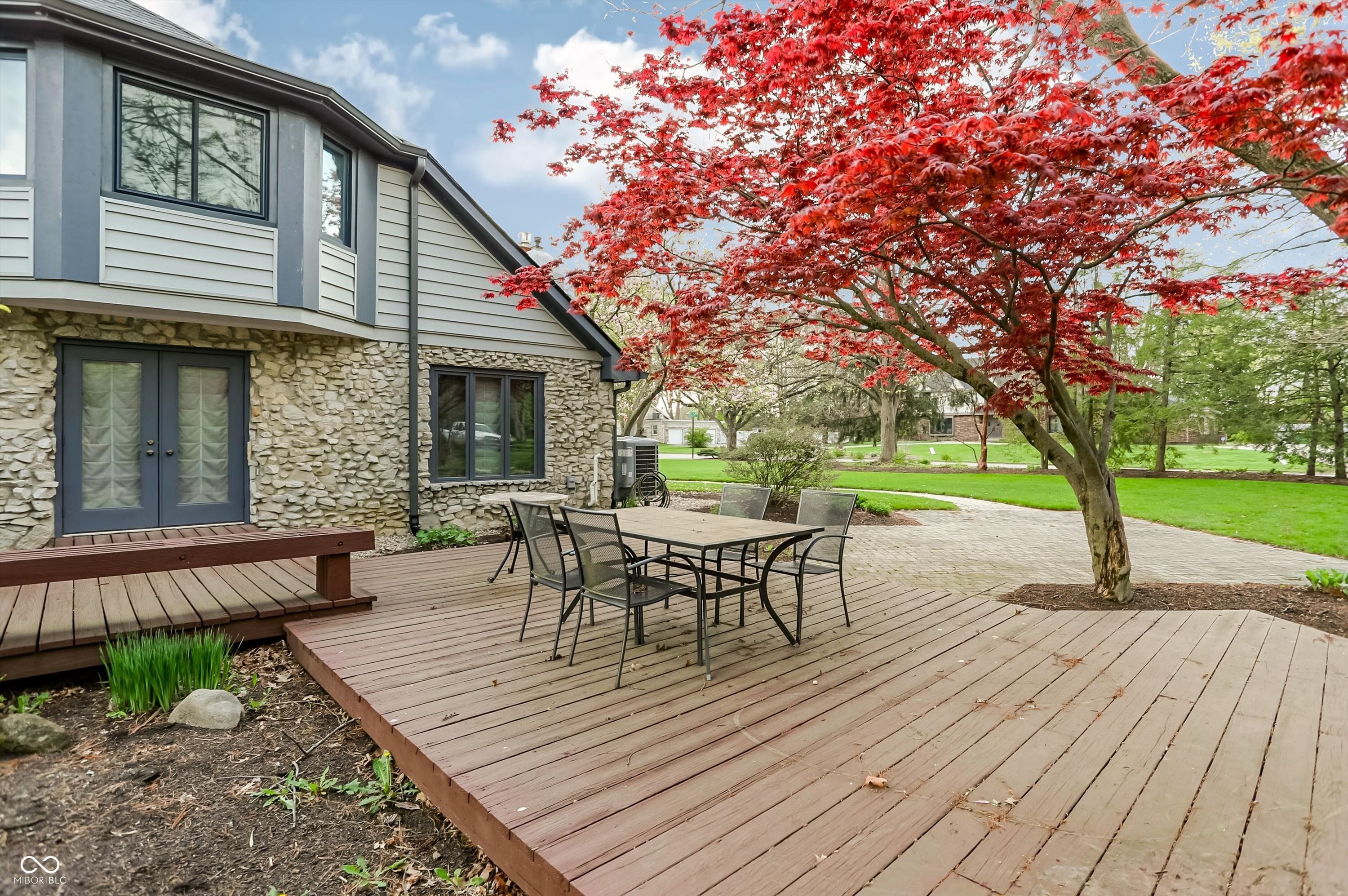 6717 La Tour Circle