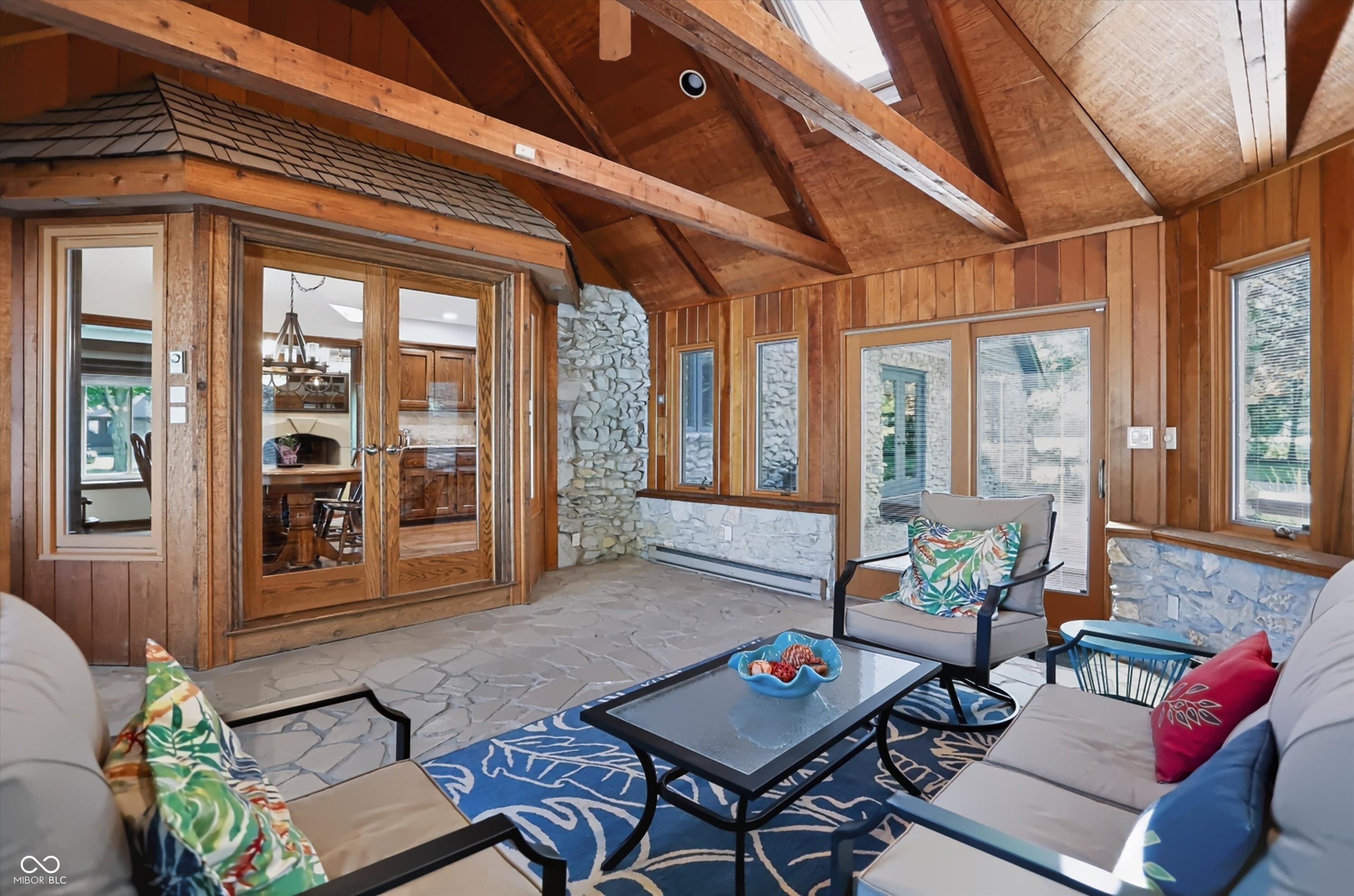6717 La Tour Circle