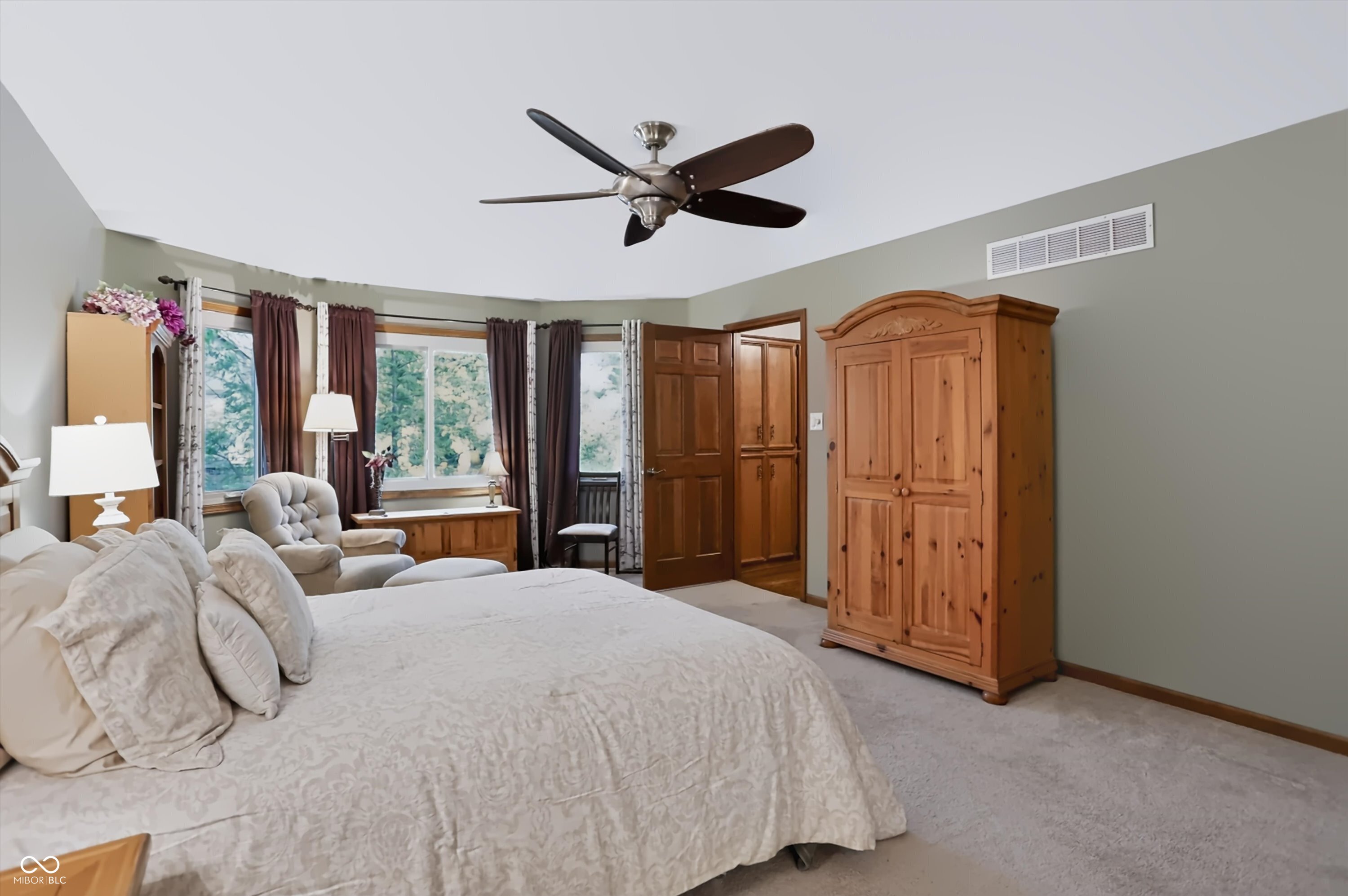 6717 La Tour Circle