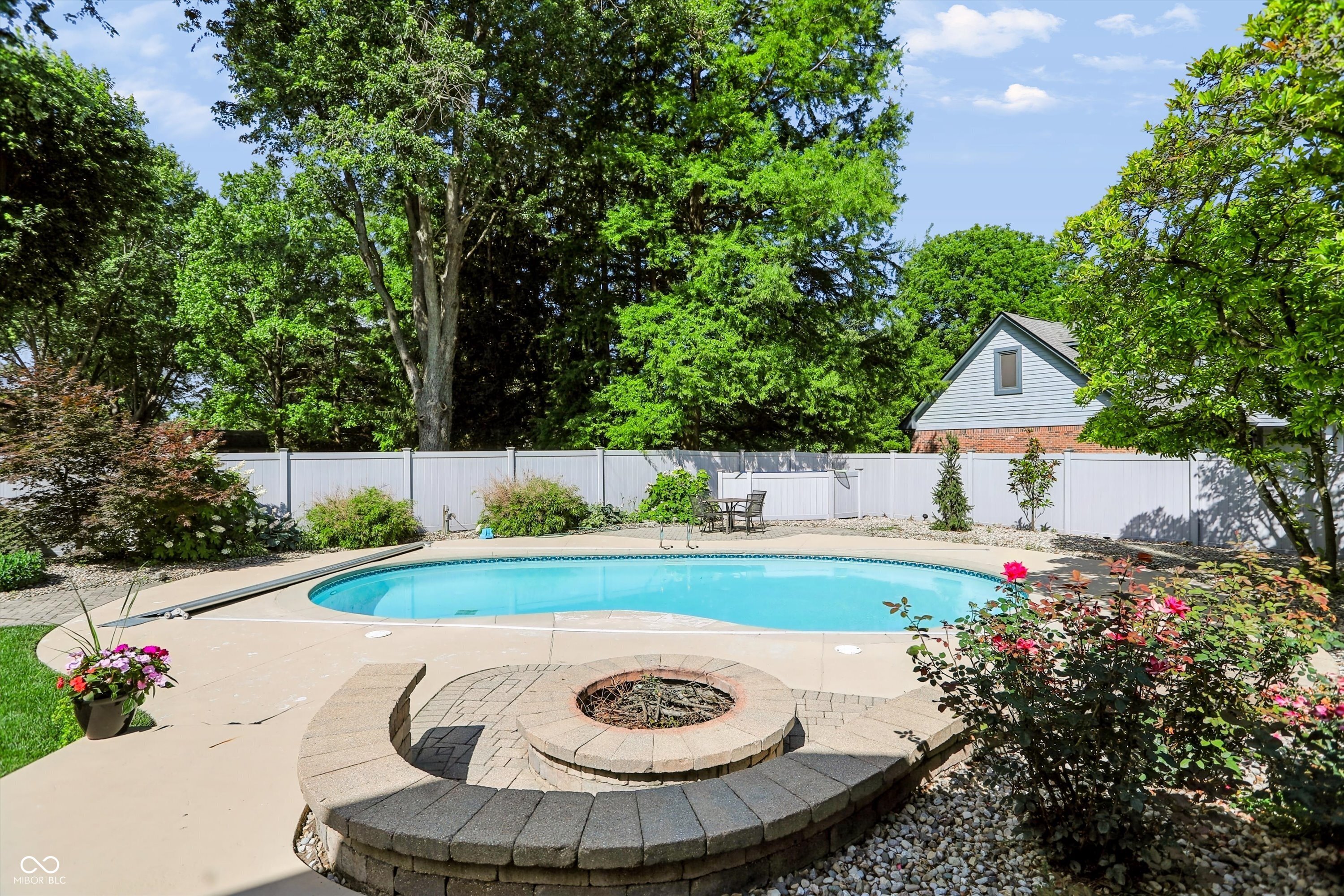6717 La Tour Circle