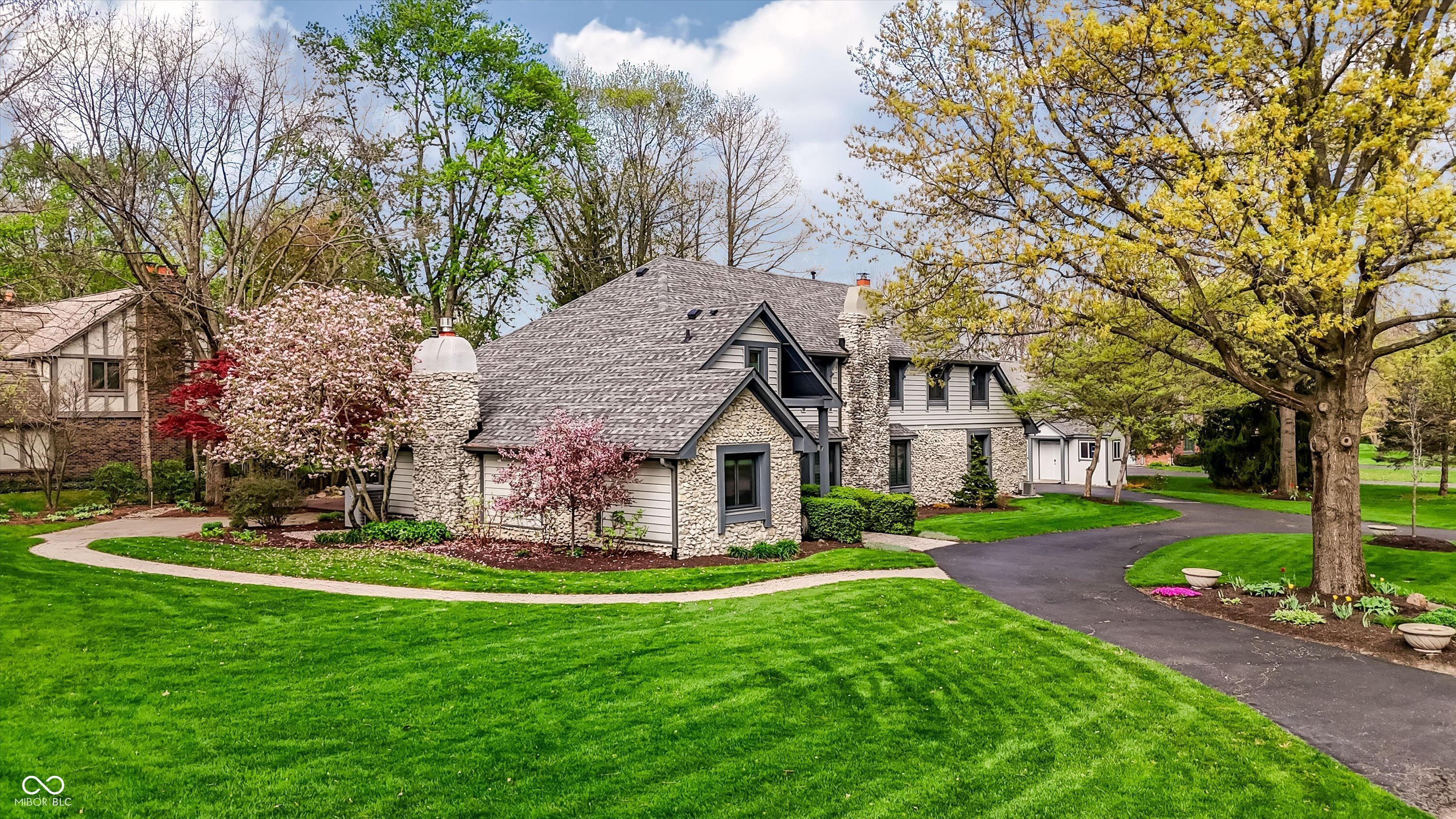 6717 La Tour Circle