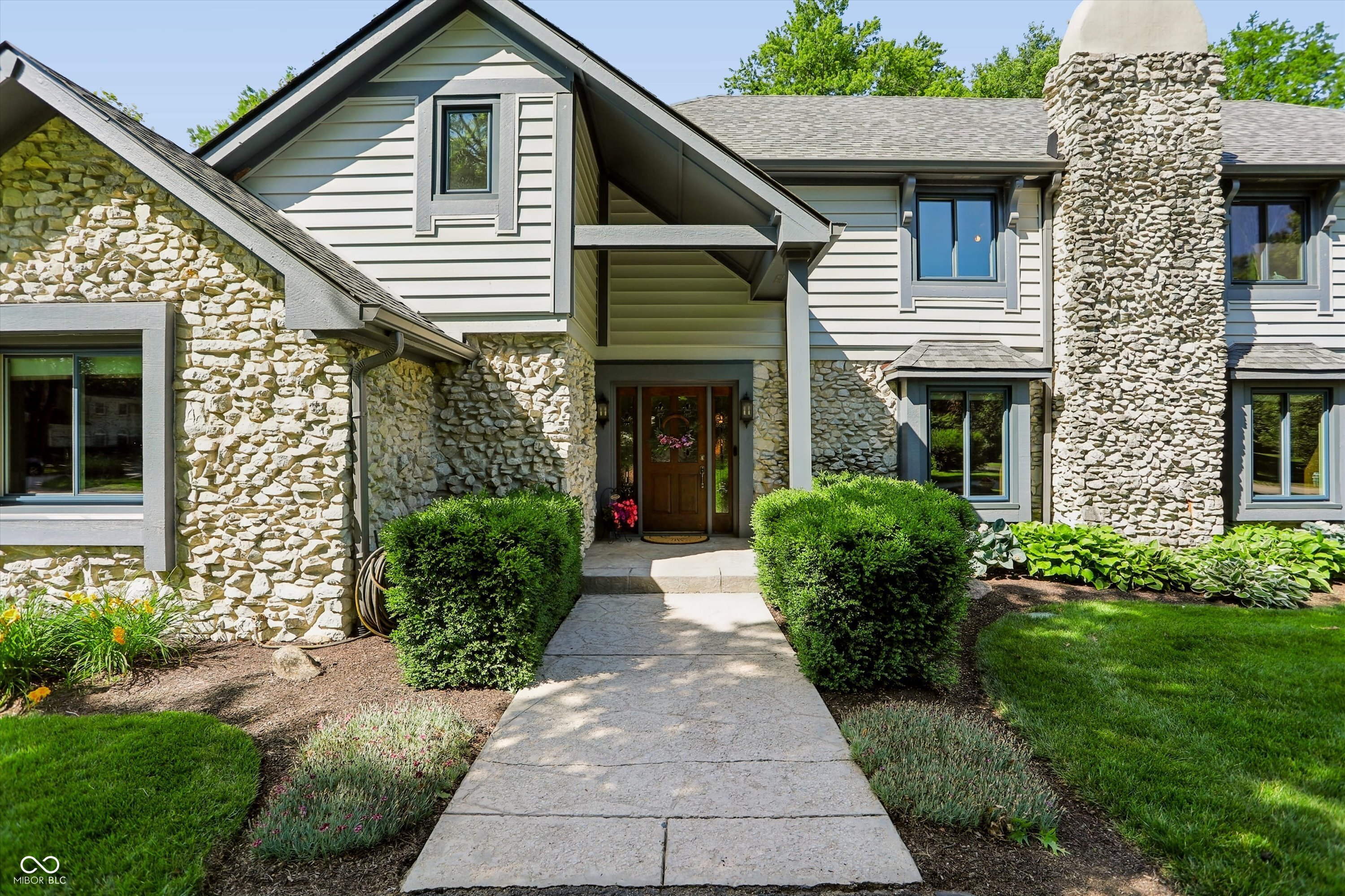 6717 La Tour Circle