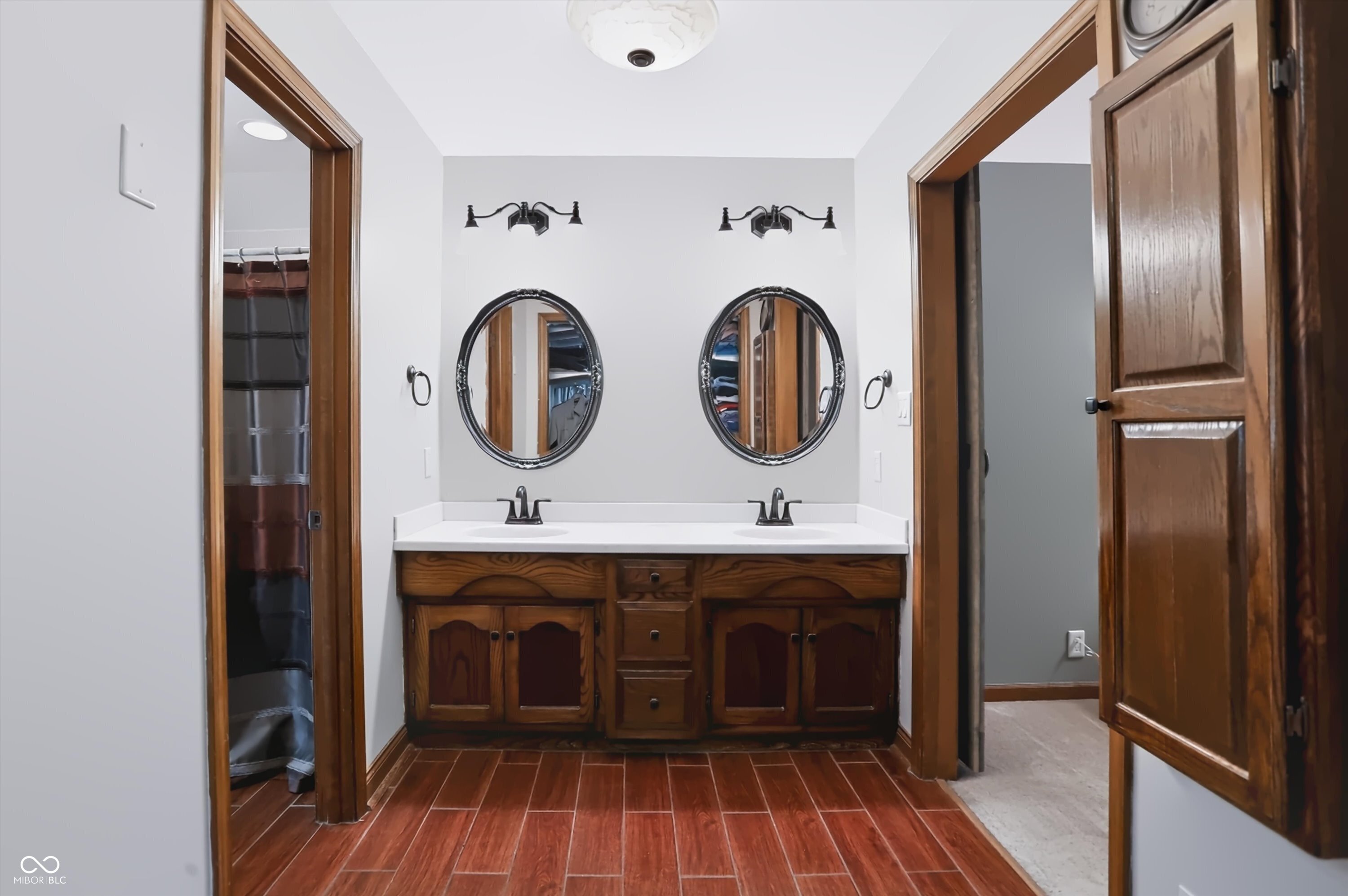 6717 La Tour Circle