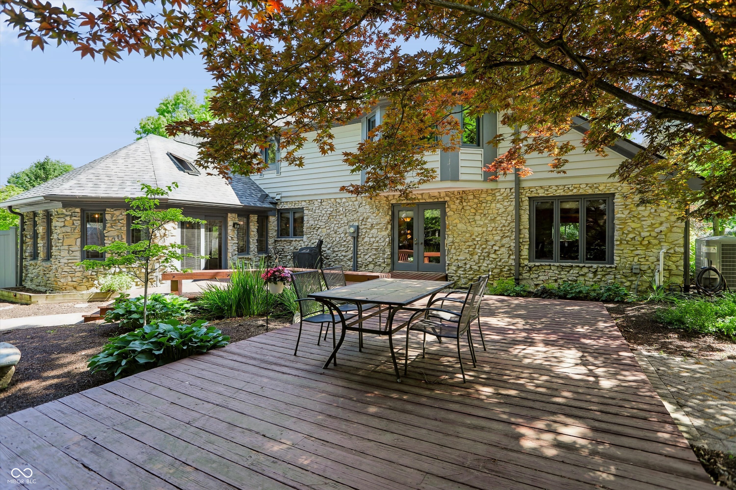 6717 La Tour Circle