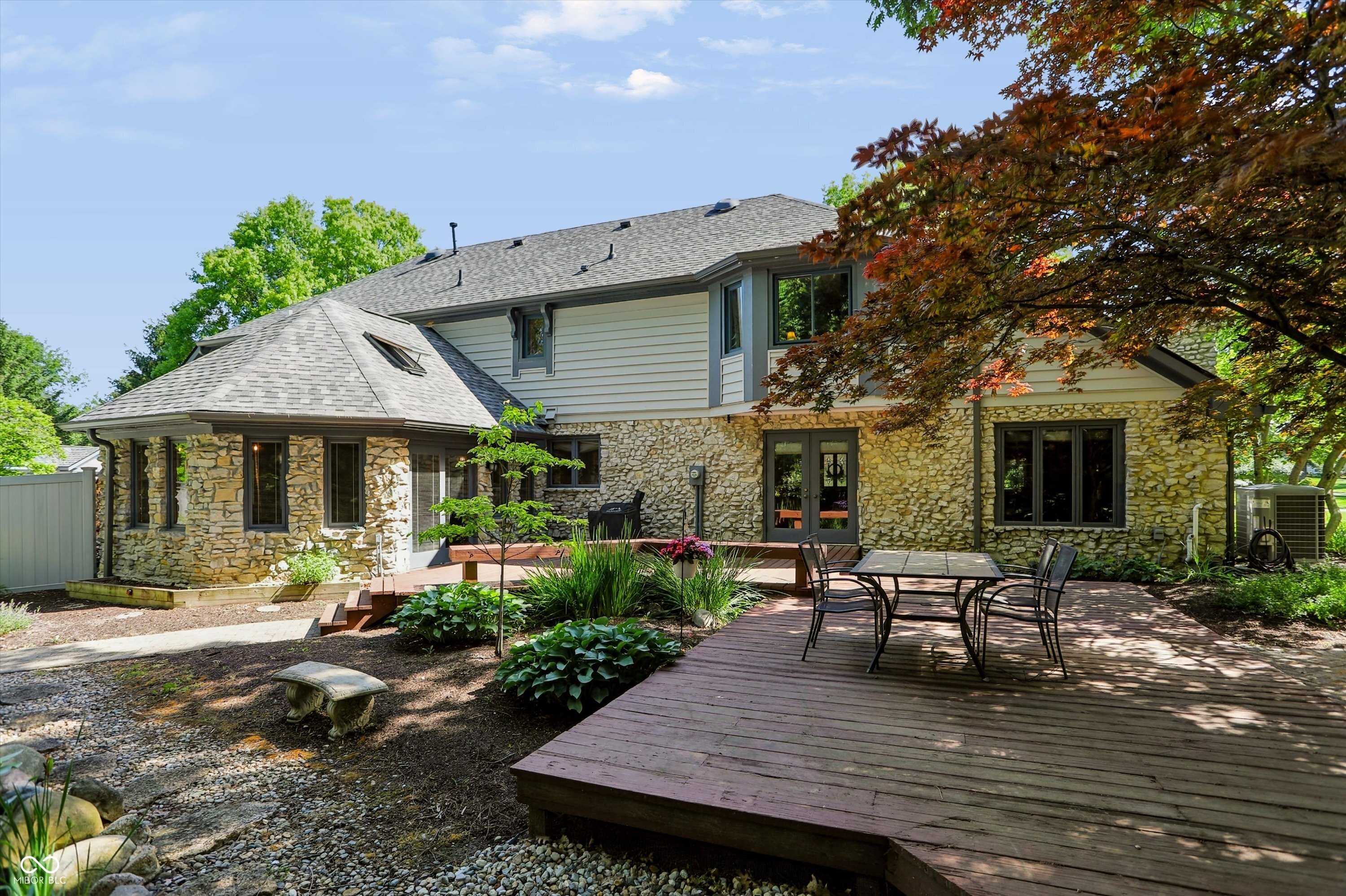 6717 La Tour Circle