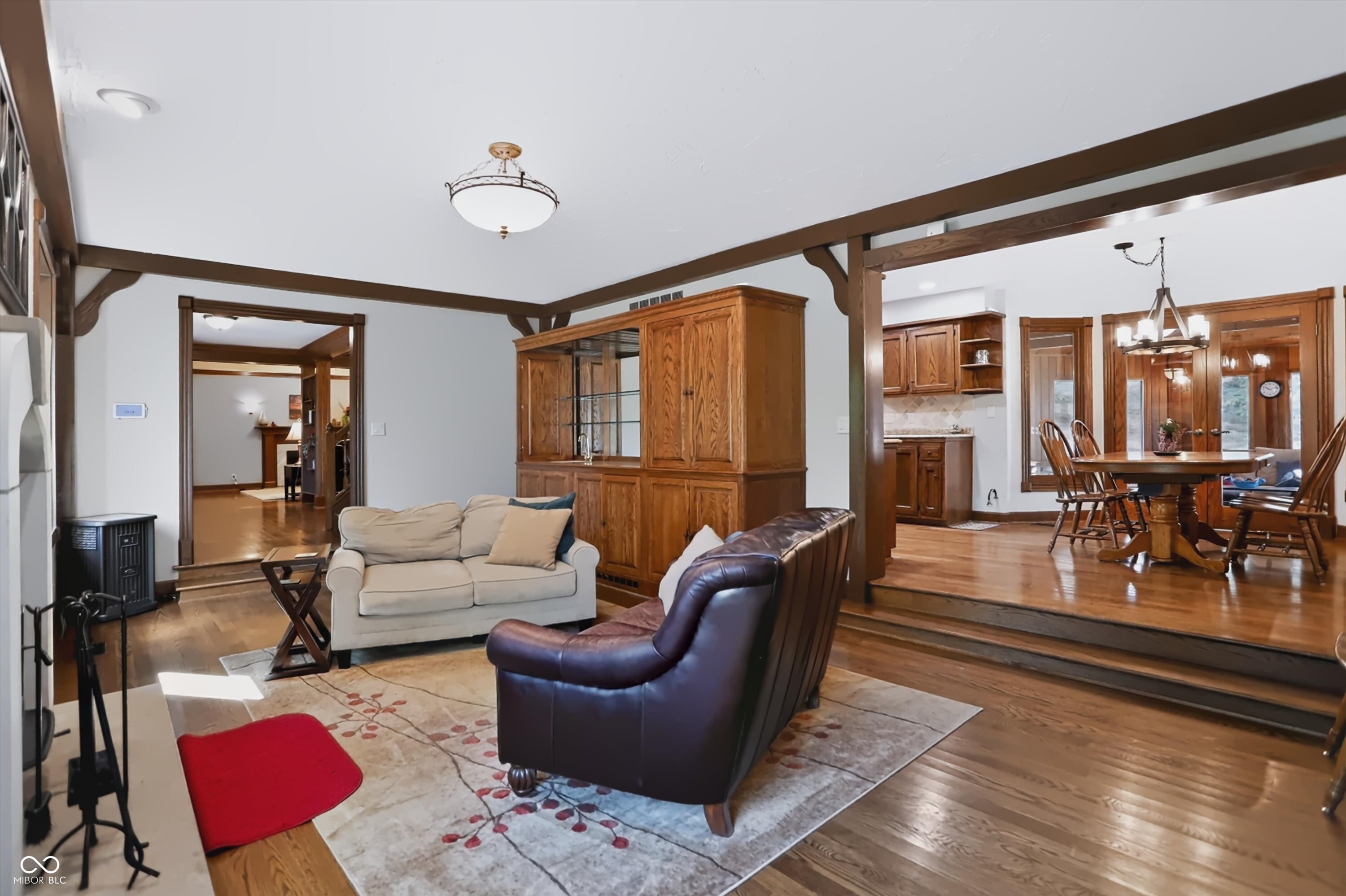 6717 La Tour Circle